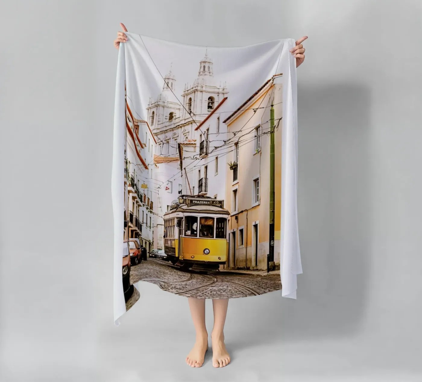 Lisbon Tram telo mare da METROPOLIS