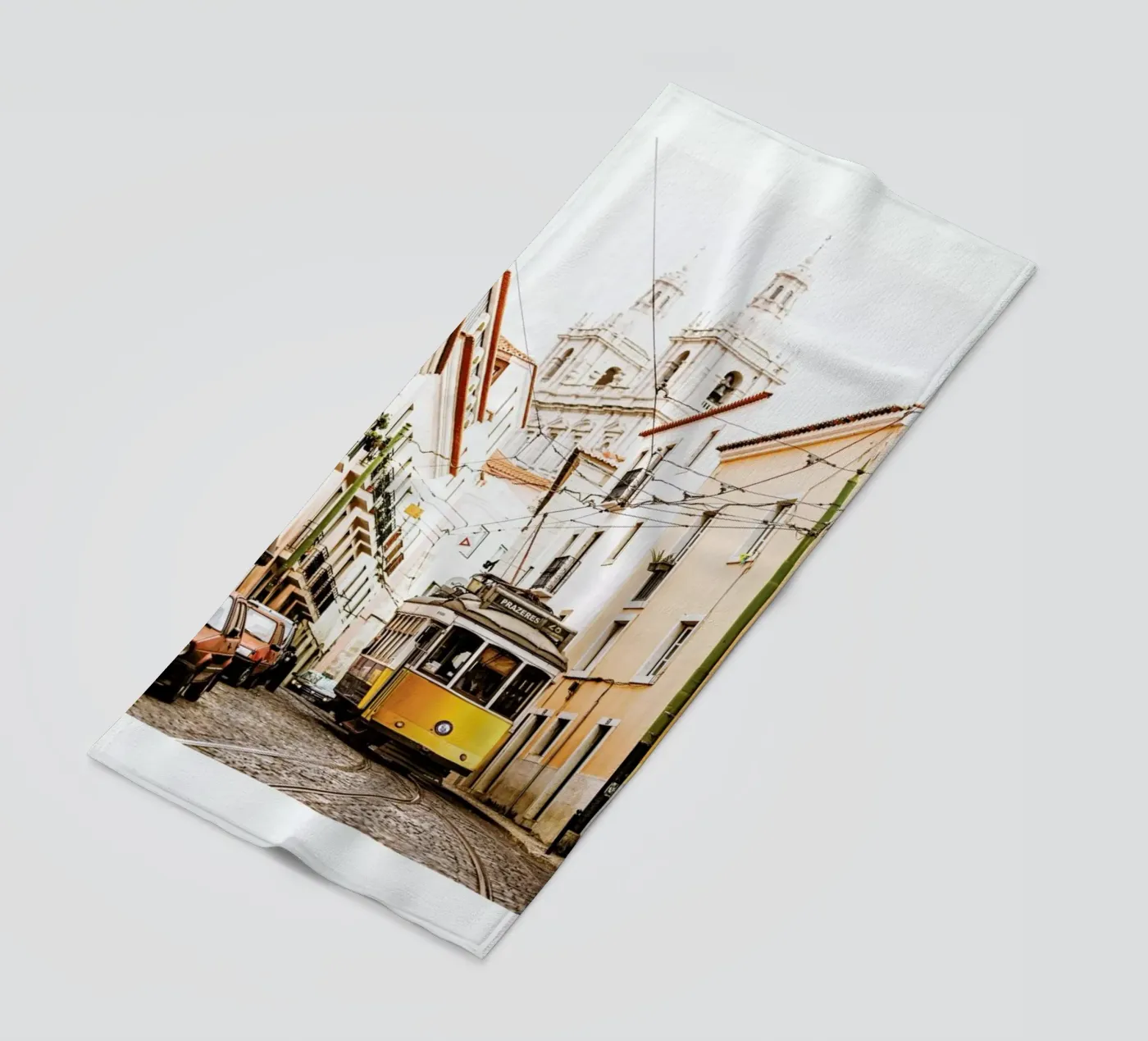 Lisbon Tram telo mare da METROPOLIS