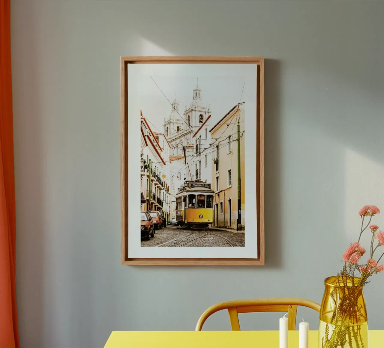 Lisbon Tram tela con Cornice a cassetta da METROPOLIS