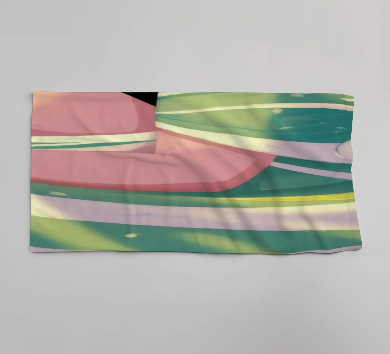 Ätherisch fließende Anmut Handtuch von Color Oblivion