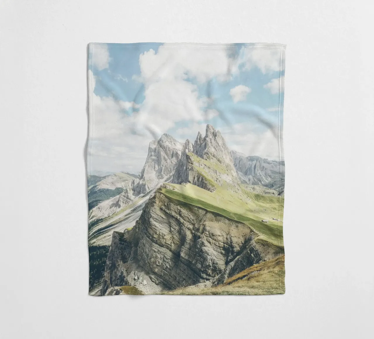 Dolomiti, Italia I Cime del Seceda e le sue creste affilate coperta in pile da Julie Travel Photography