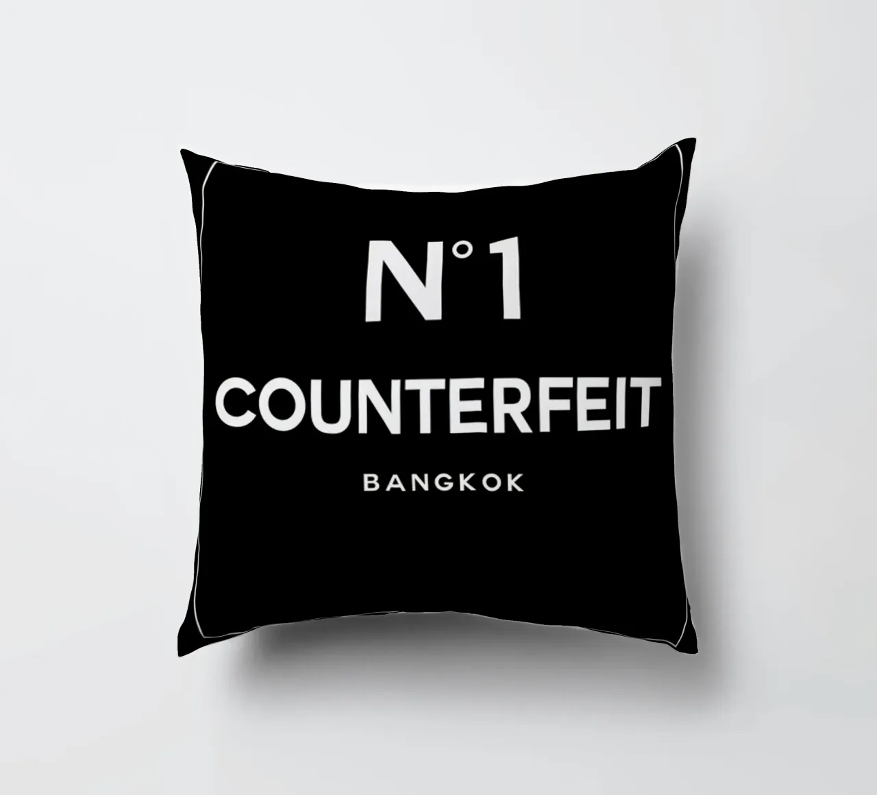 Counterfeit cuscino da 121 Creatives