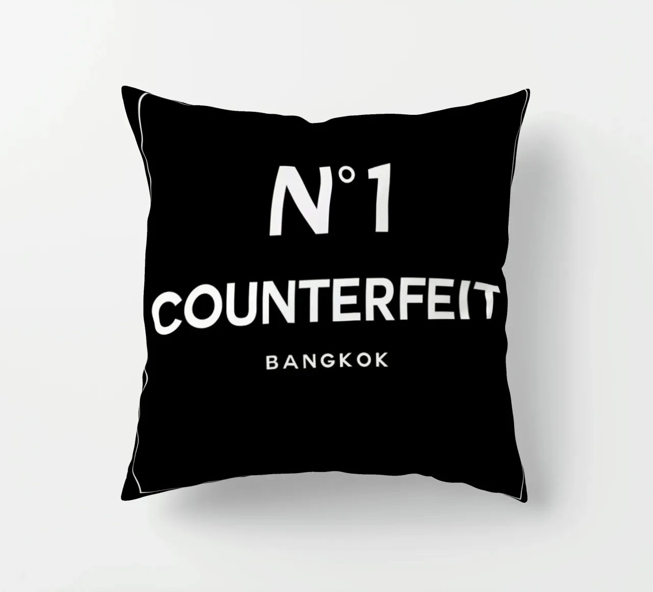 Counterfeit cuscino da 121 Creatives
