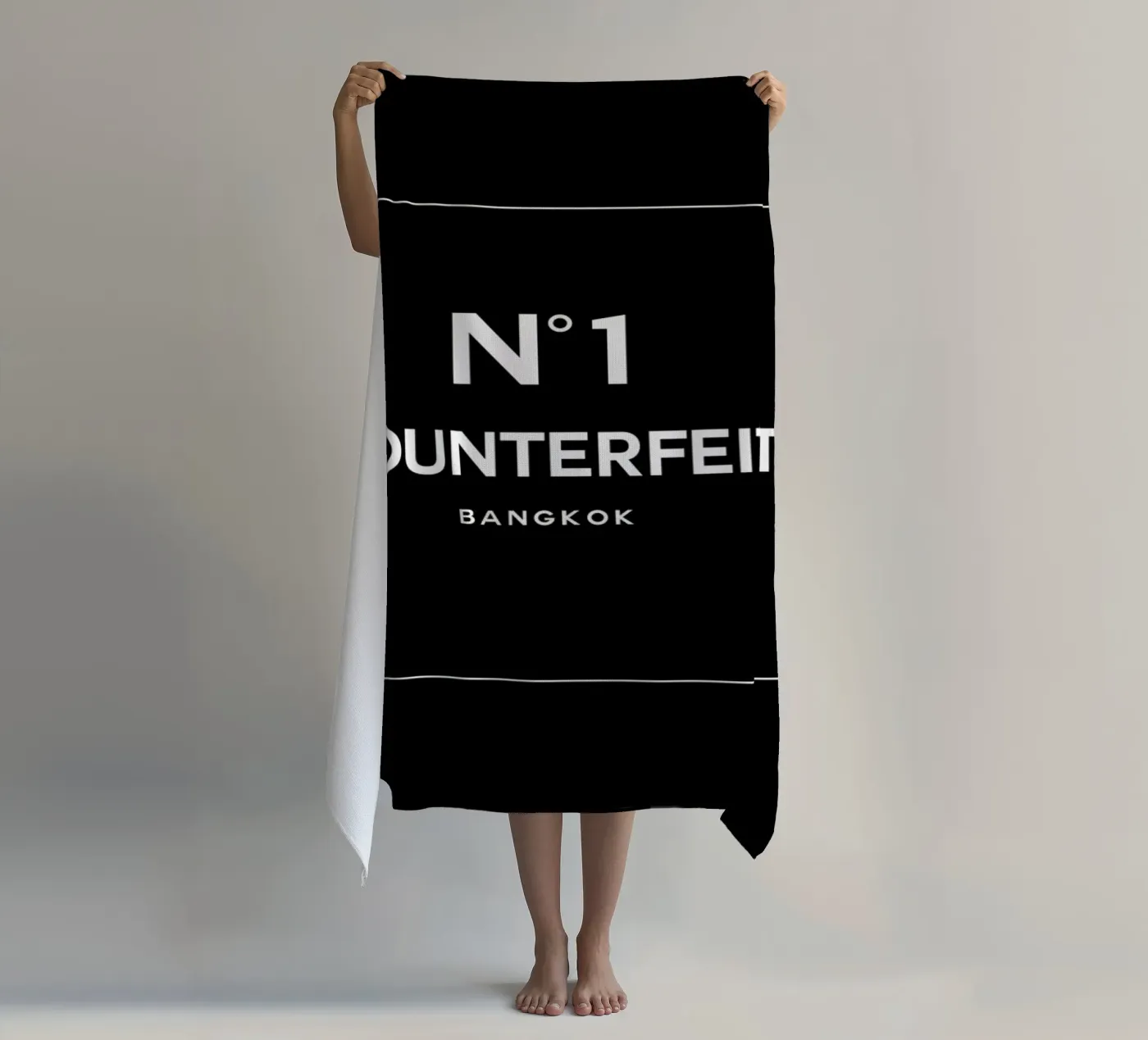 Counterfeit strandhanddoek van 121 Creatives
