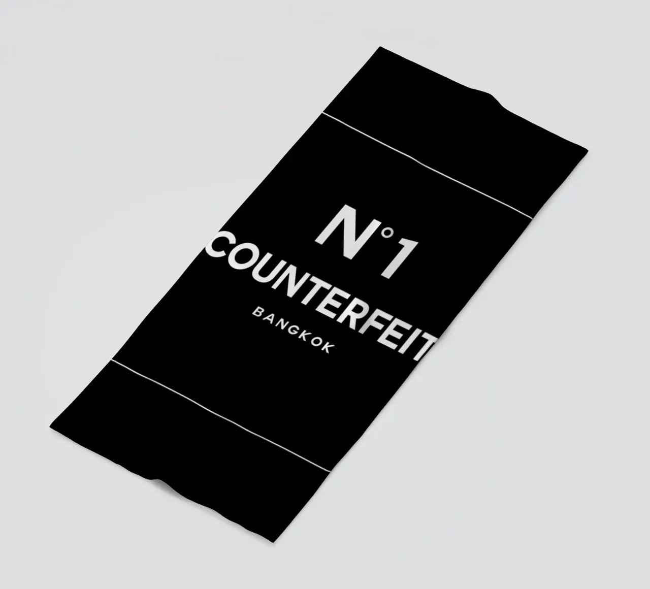 Counterfeit telo mare da 121 Creatives