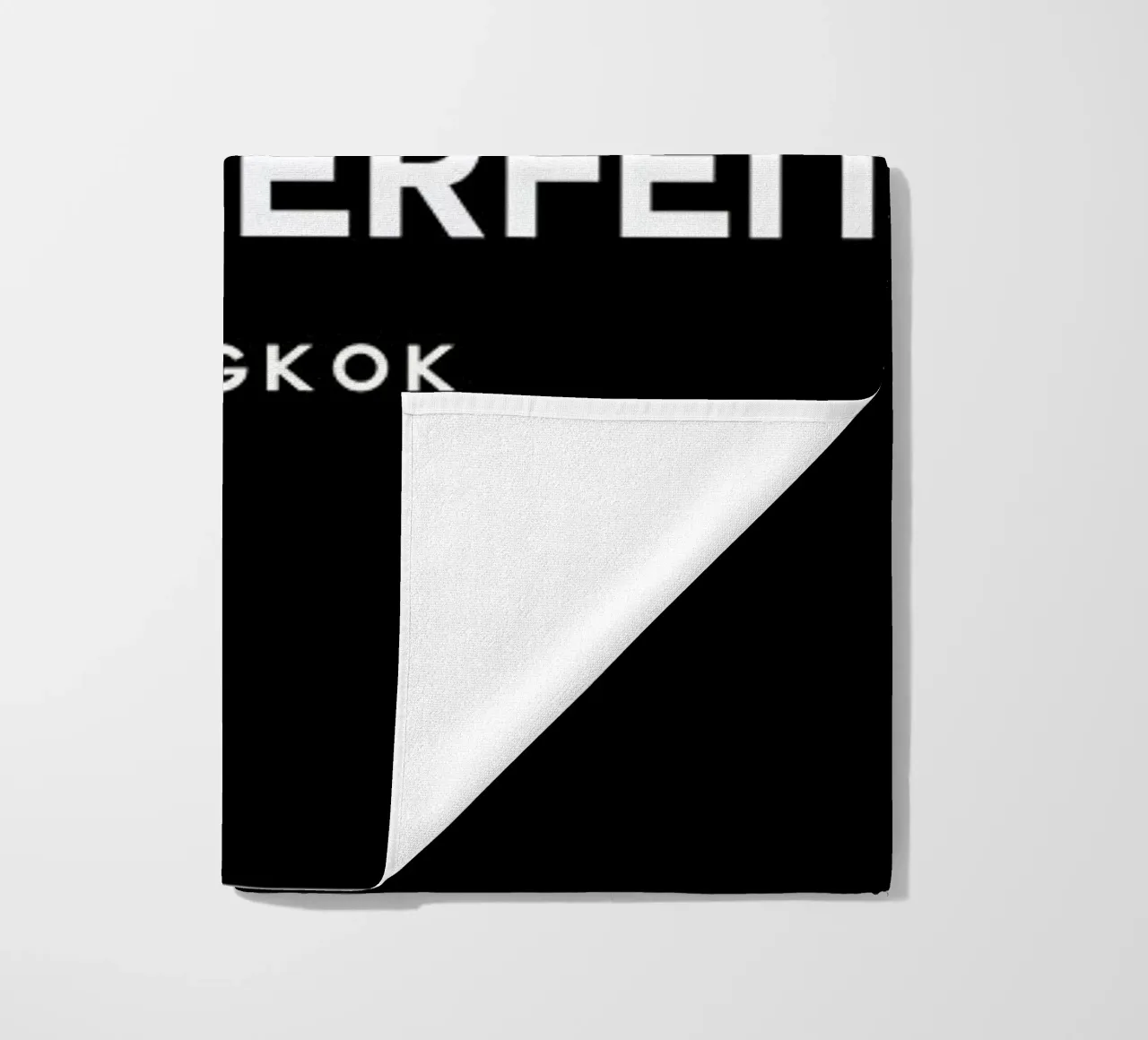 Counterfeit telo mare da 121 Creatives