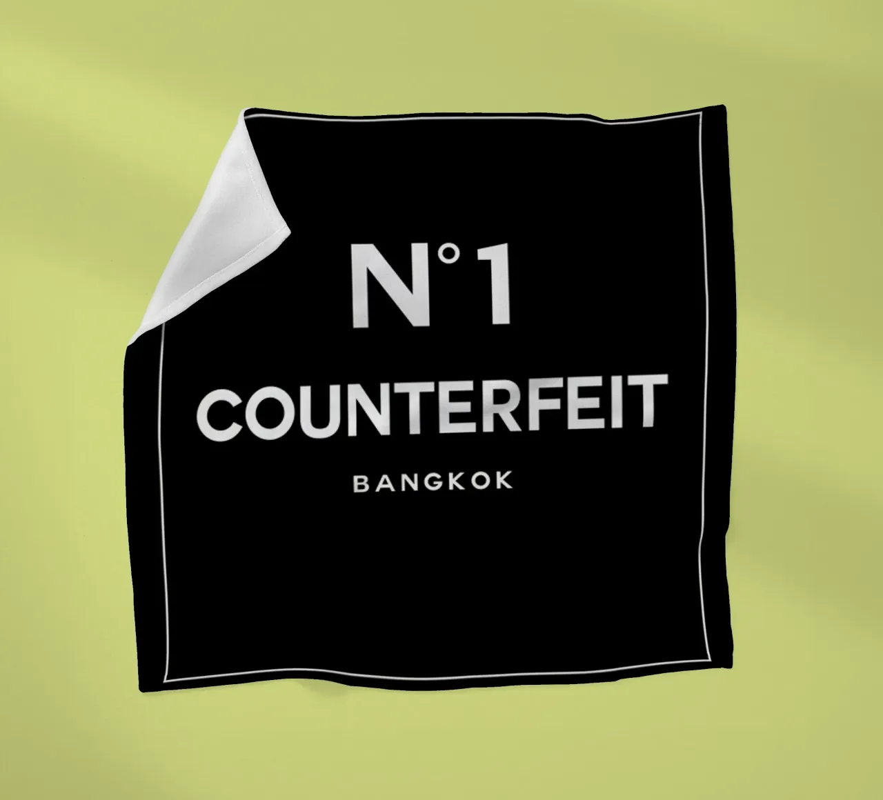 Counterfeit Fleecedecke von 121 Creatives