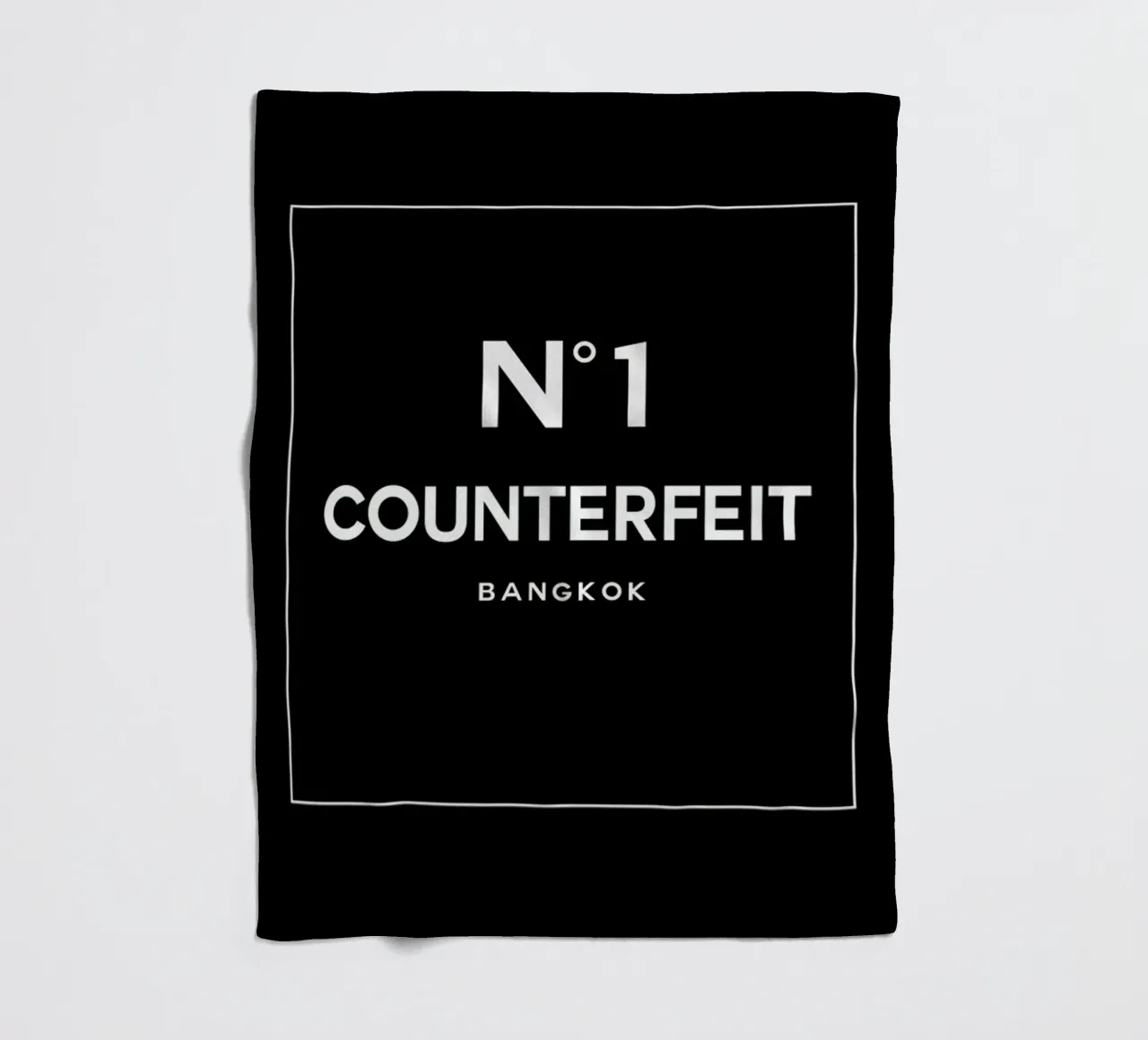 Counterfeit Fleecedecke von 121 Creatives
