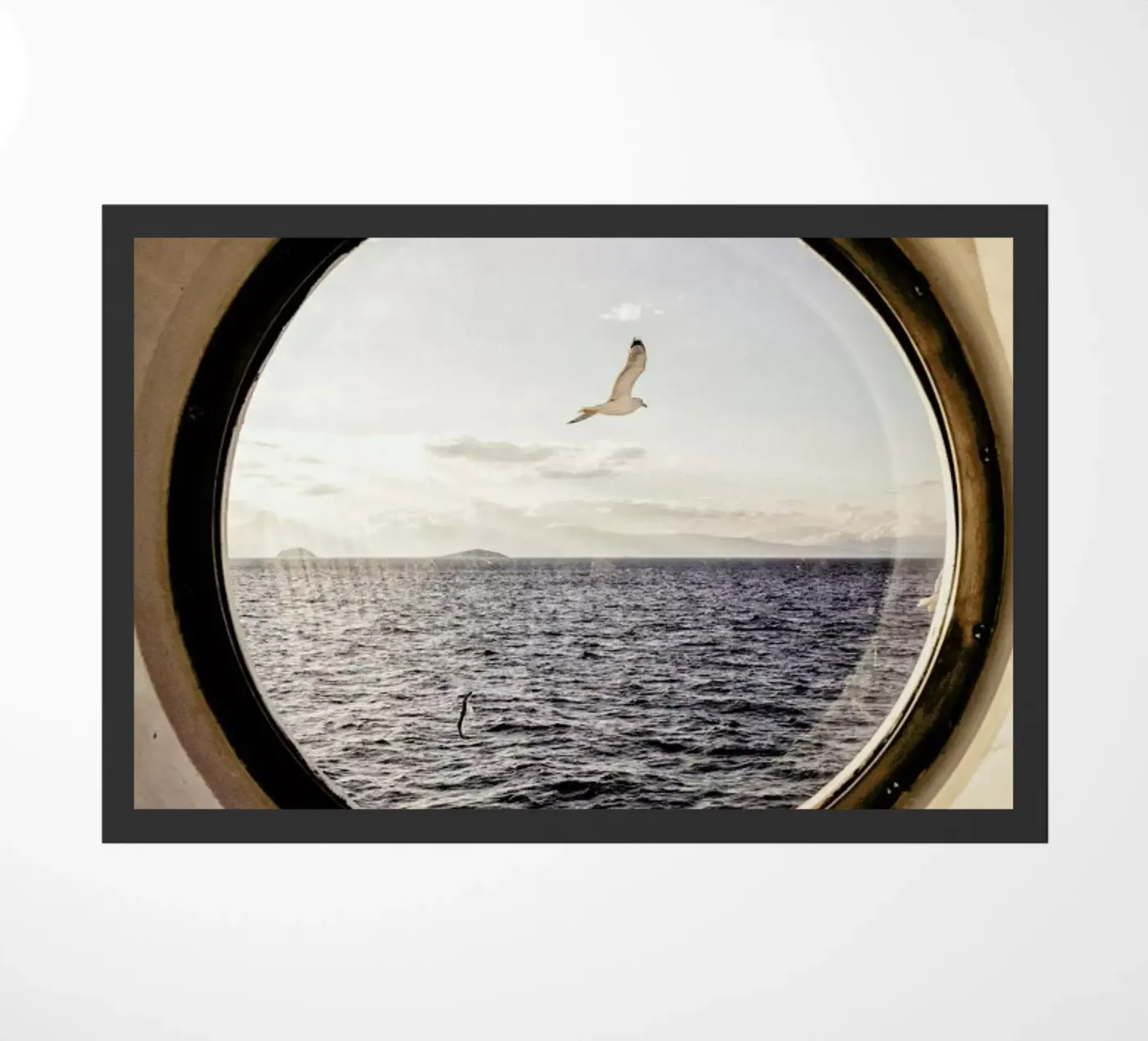 Ocean View Fußmatte von METROPOLIS