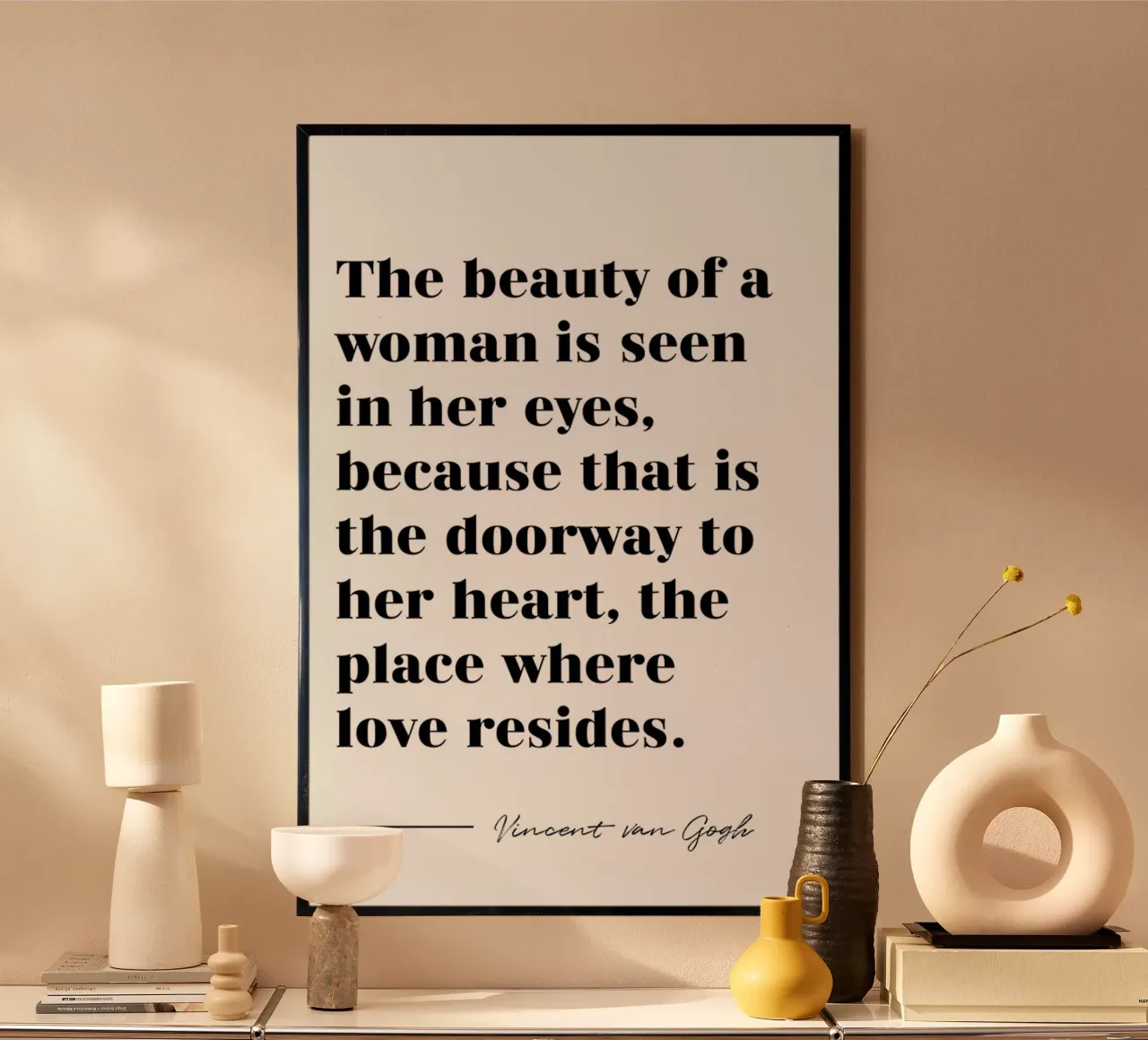 A Woman's Beauty poster avec cadre en plastique de typed