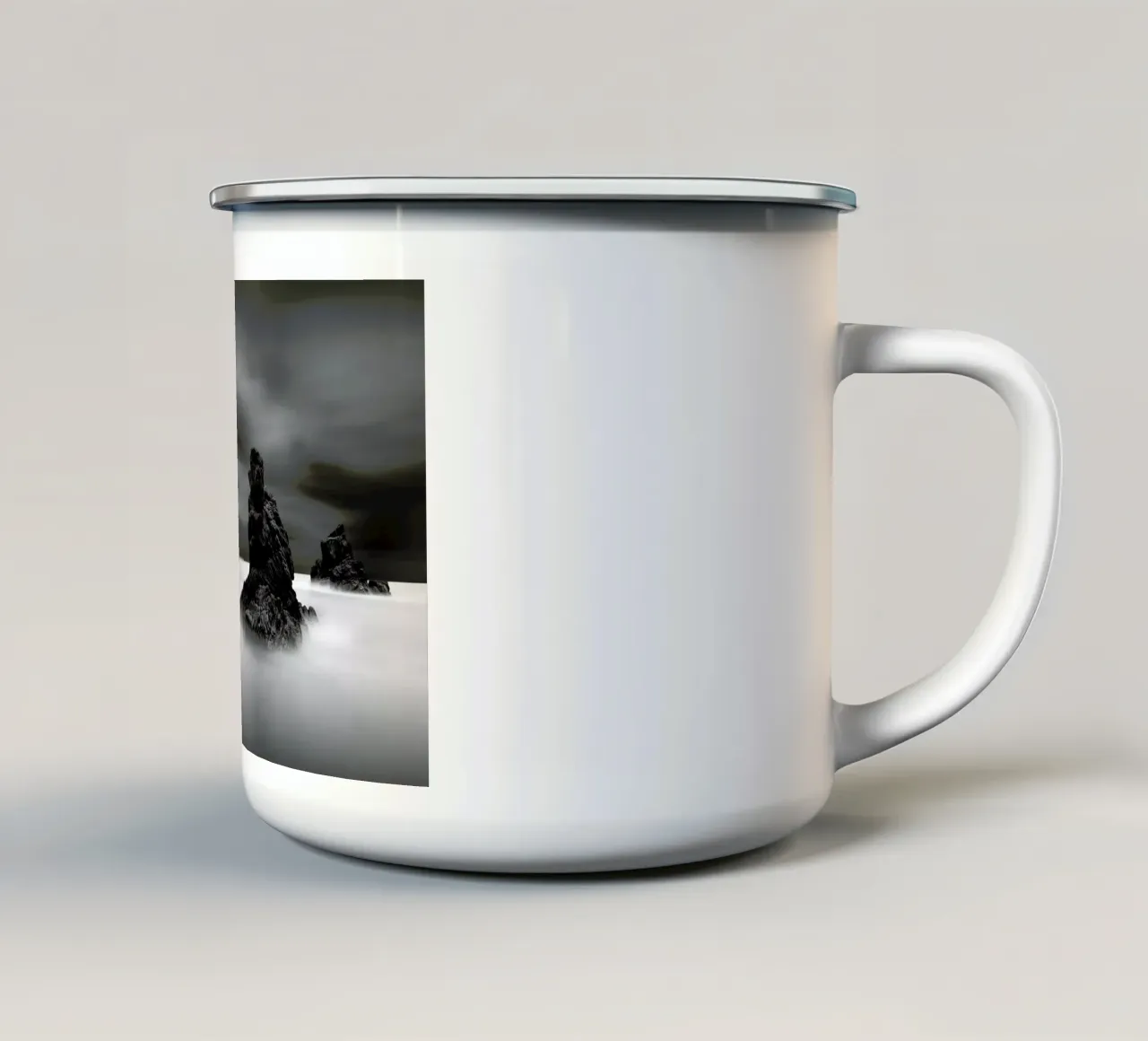 Solitude Ii tazza in smalto da Michael J. Reibert