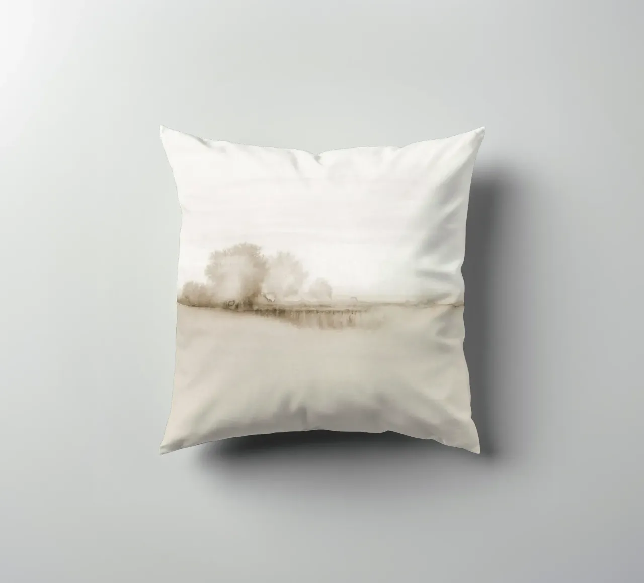 Campi astratti ad acquerello nei toni del beige cuscino da NouveauPrints