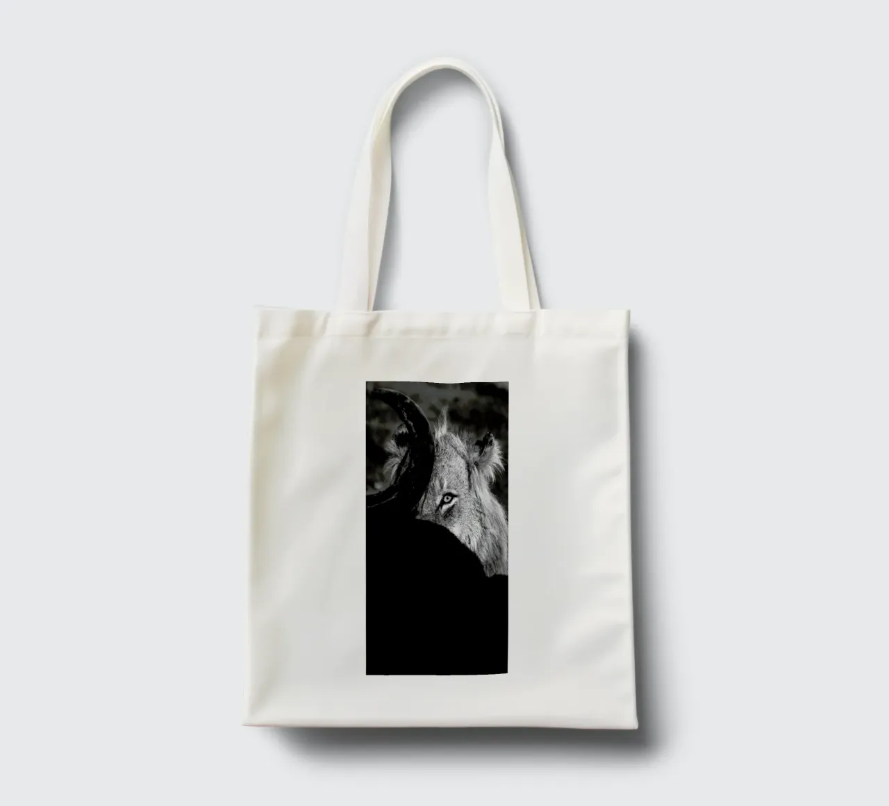 Staring Lion jute draagtas van Natural Kingdom