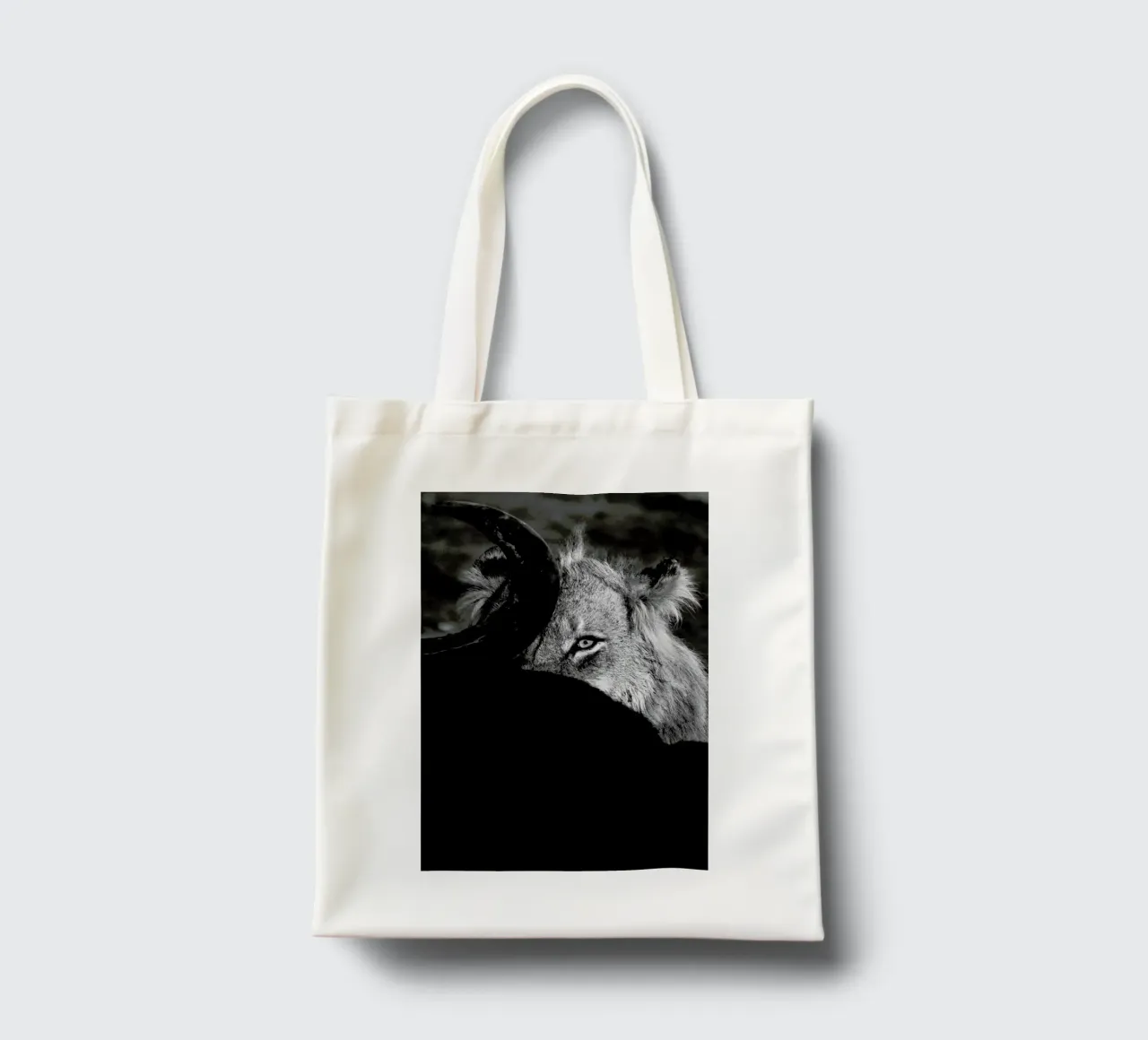 Staring Lion jute draagtas van Natural Kingdom