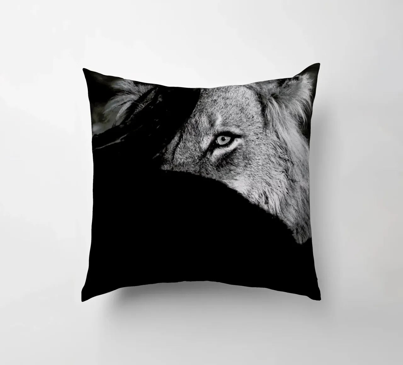 Staring Lion cuscino da Natural Kingdom