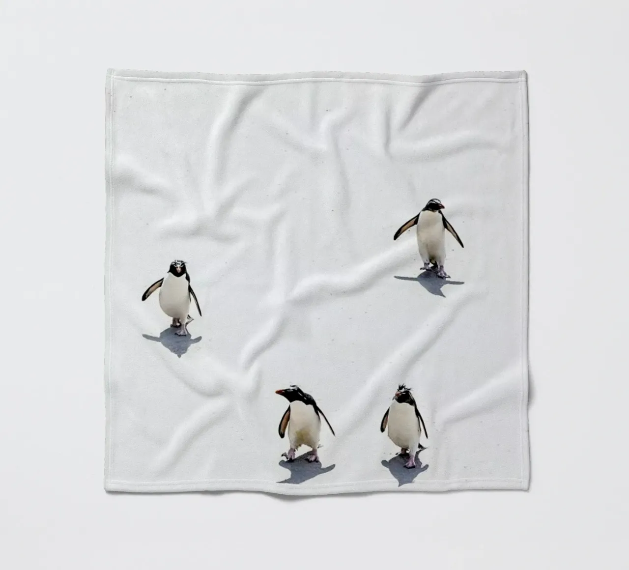 Snow Penguins II coperta in pile da Natural Kingdom
