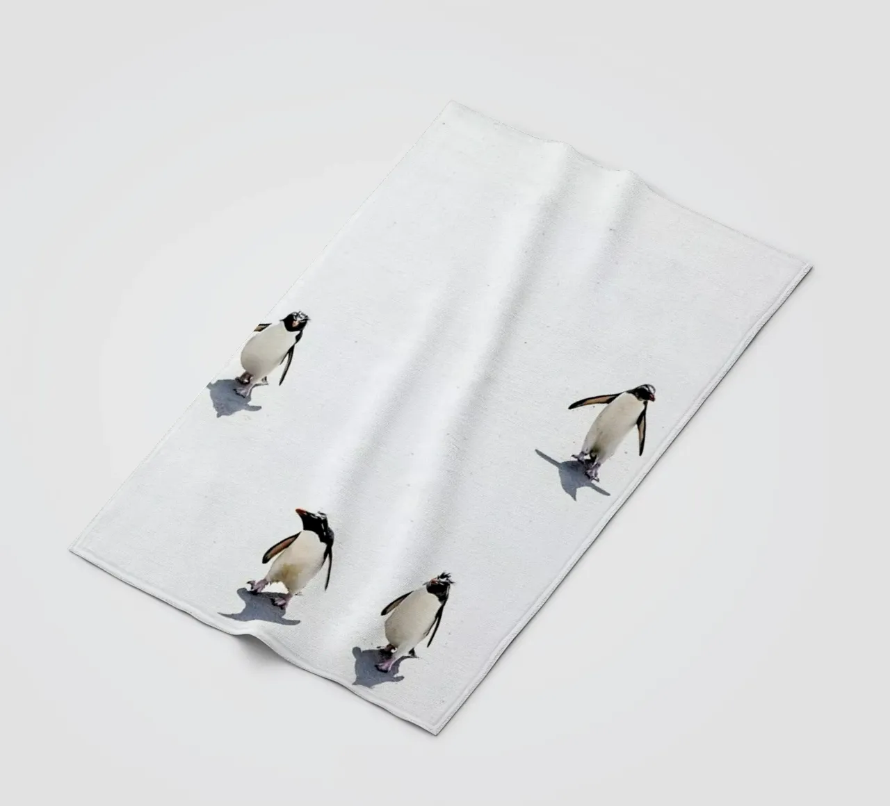 Snow Penguins II coperta in pile da Natural Kingdom