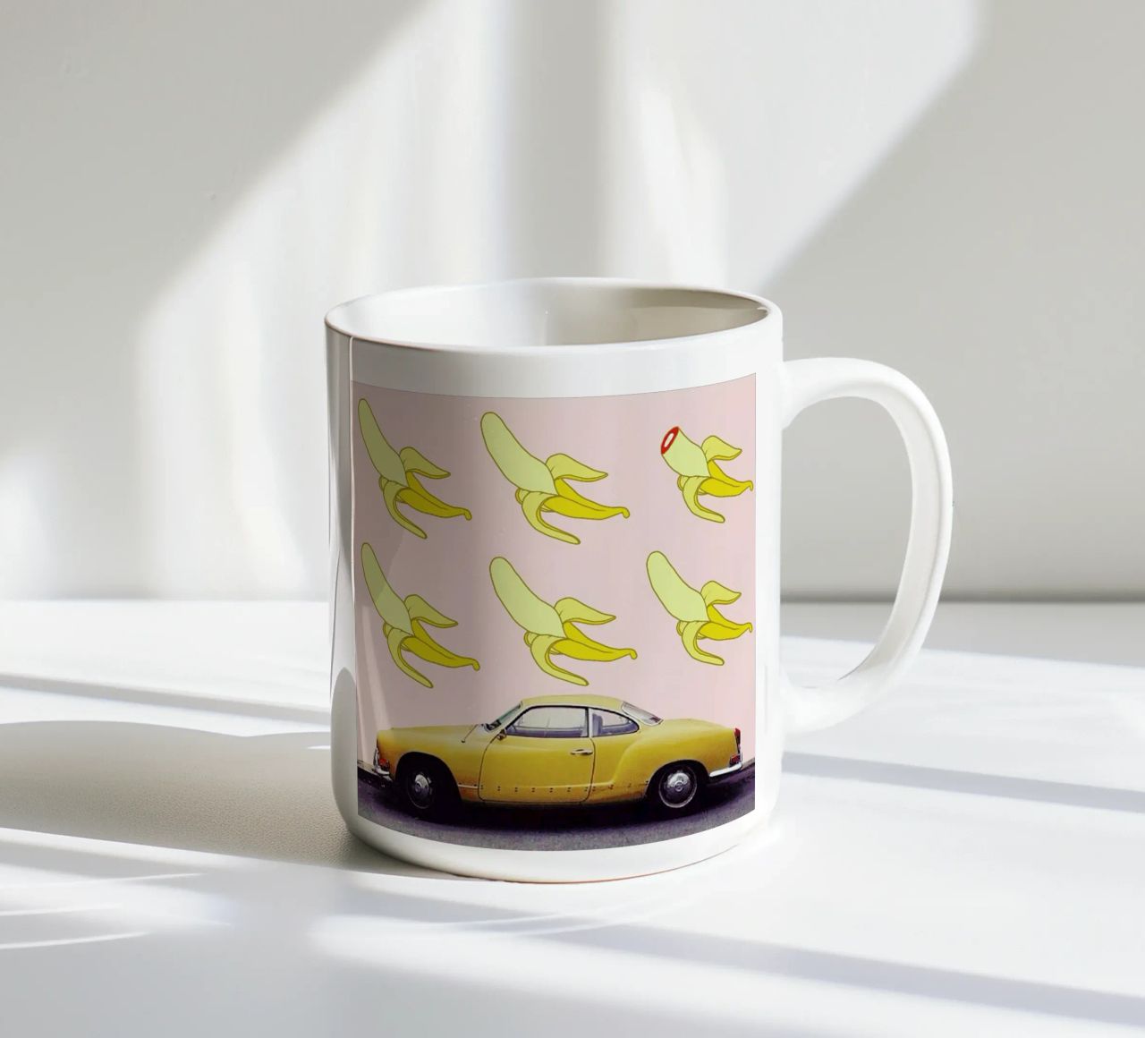 bananas also hide terrible secrets tazza in ceramica da FinnanoFenno
