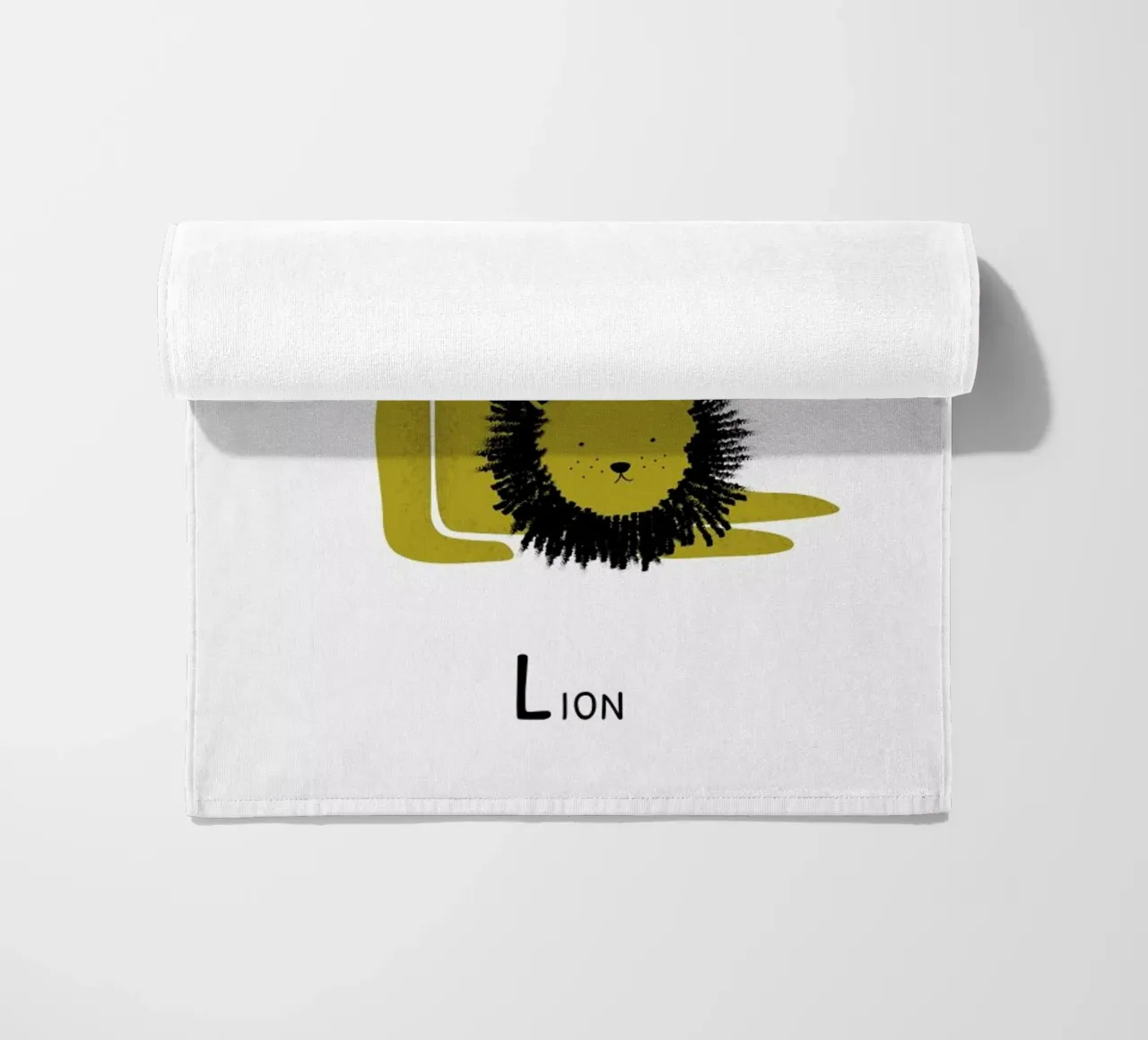 L for Lion telo mare da Little Flourishes