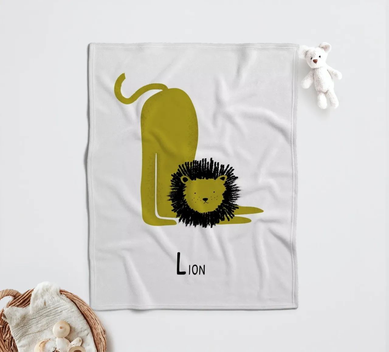 L for Lion coperta in pile da Little Flourishes