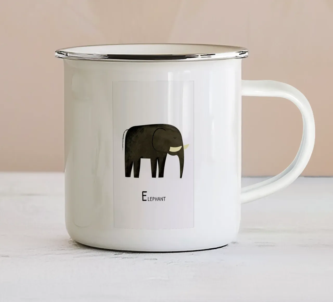 Elephant tazza in smalto da Little Flourishes