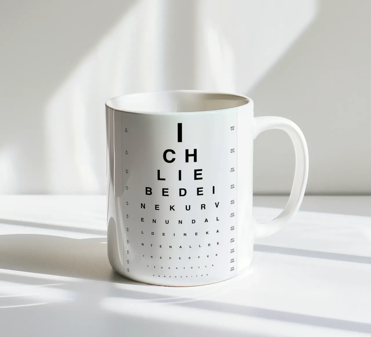 Eye Chart Ich Liebe Dich mug en céramique de daylight design studio