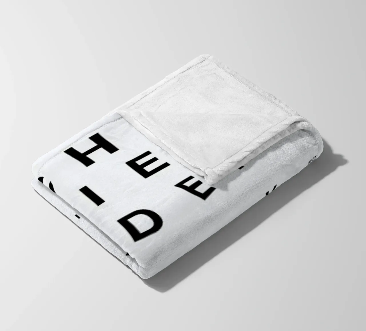 Eye Chart Ich Liebe Dich coperta in pile da daylight design studio