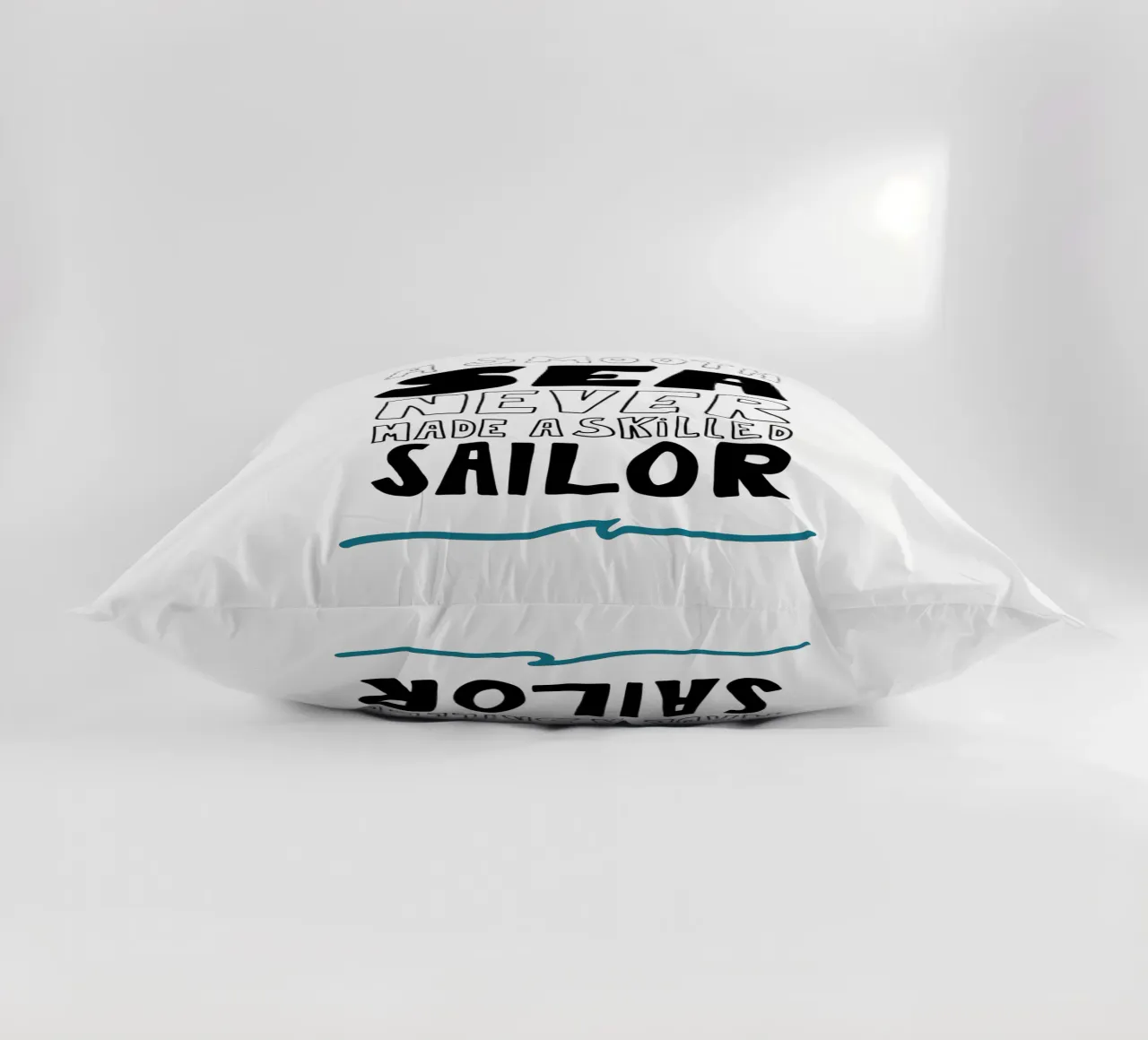 Smooth Sea Mutmacher Poster mit Wellen Icon, starker Message cuscino da LIMITED EDITION LETTERS