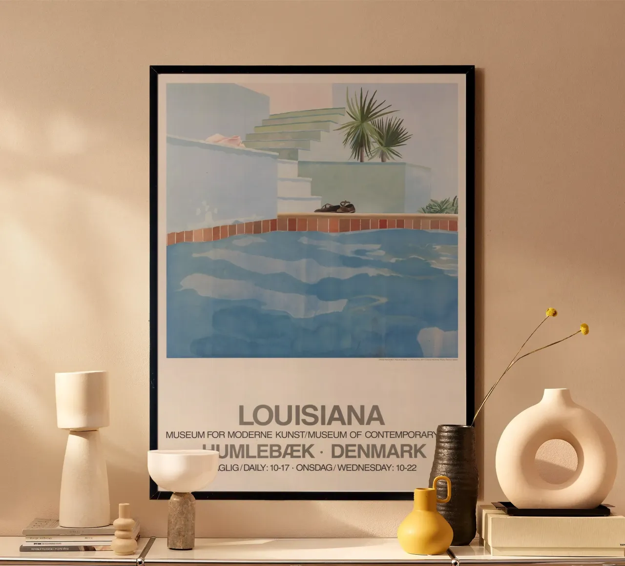 piscina della louisiana david hockney poster con telaio in alluminio da khanrosie