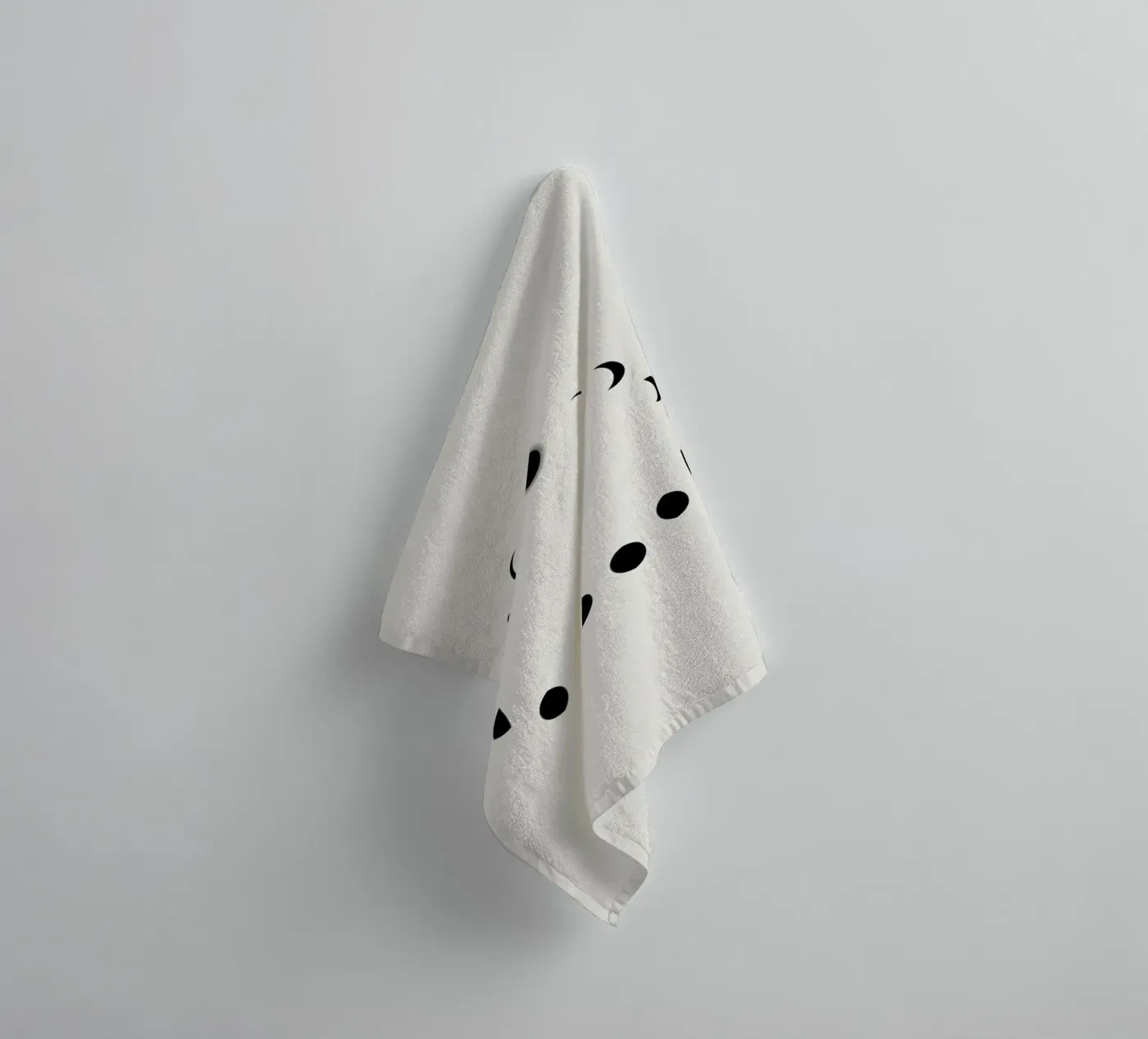 Lunar Cycle badhanddoek van daylight design studio