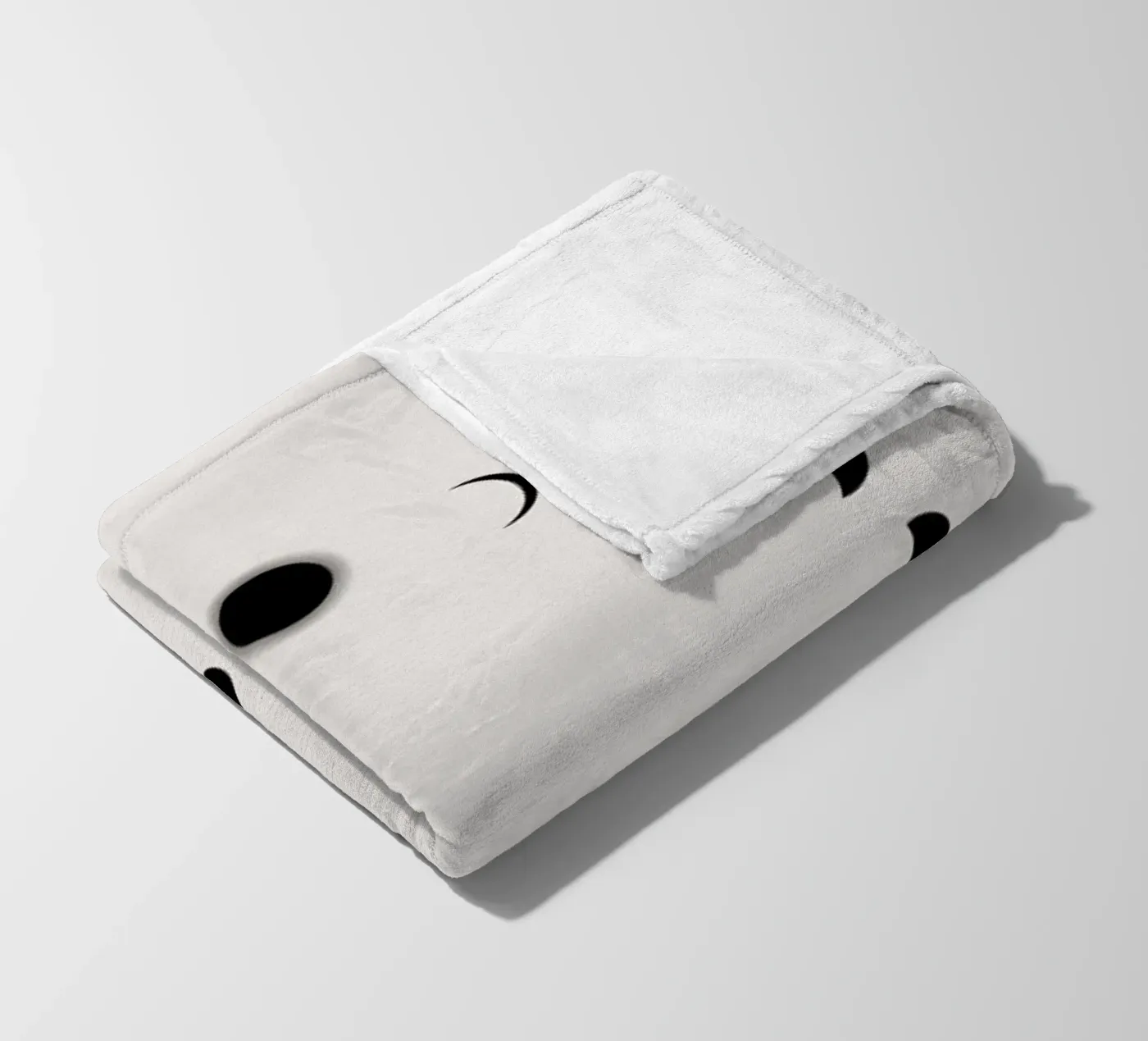 Lunar Cycle coperta in pile da daylight design studio