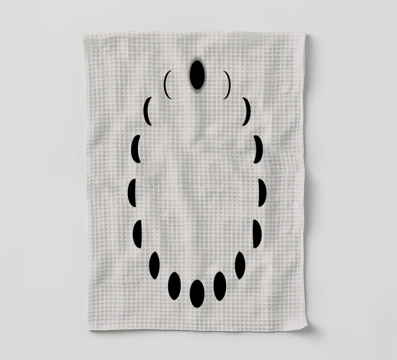 Lunar Cycle torchon de daylight design studio