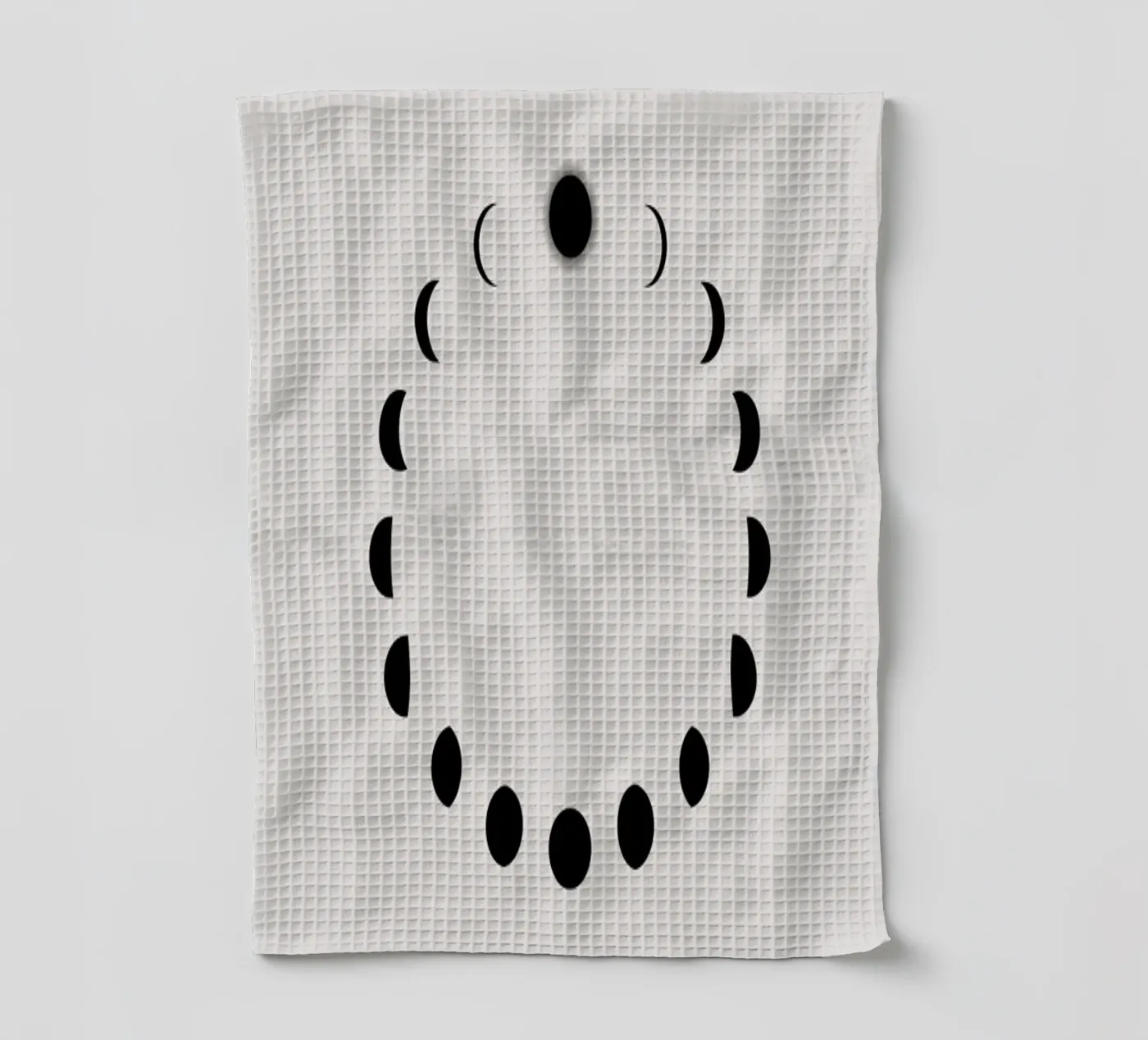 Lunar Cycle torchon de daylight design studio
