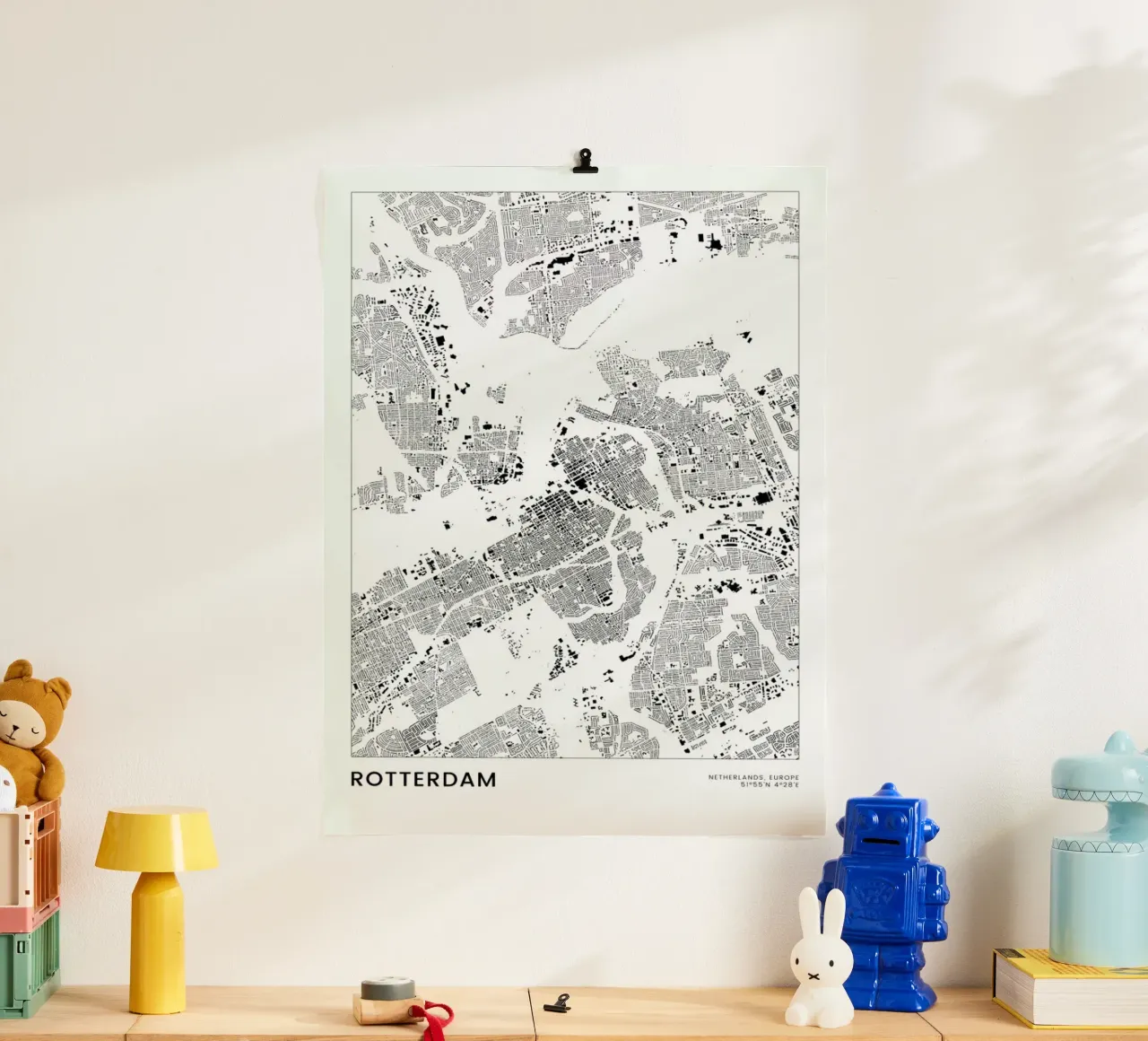 Rotterdam poster con telaio in legno da The Cartography Collection