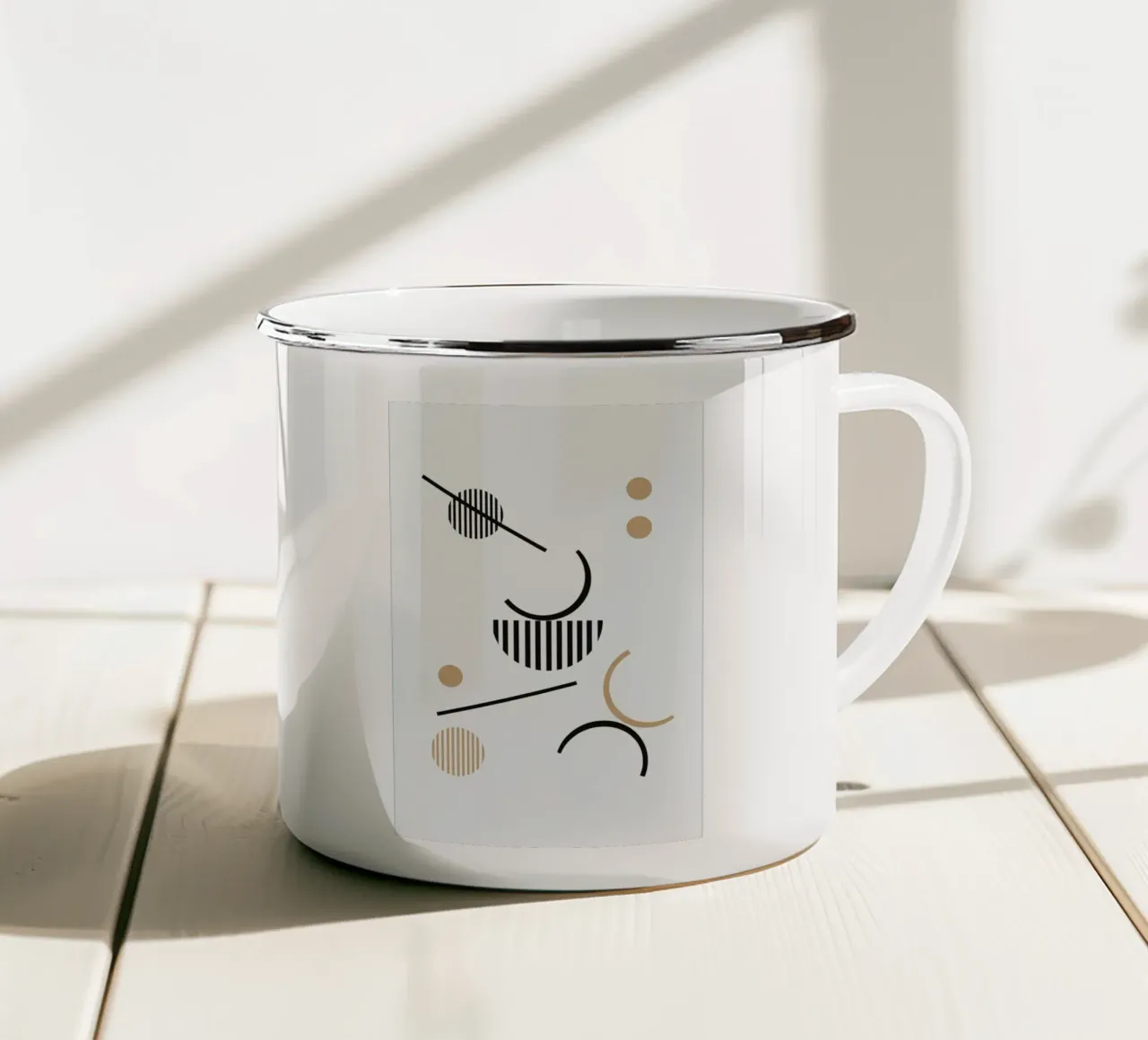 Hera mug en émail de Charlotte Winter