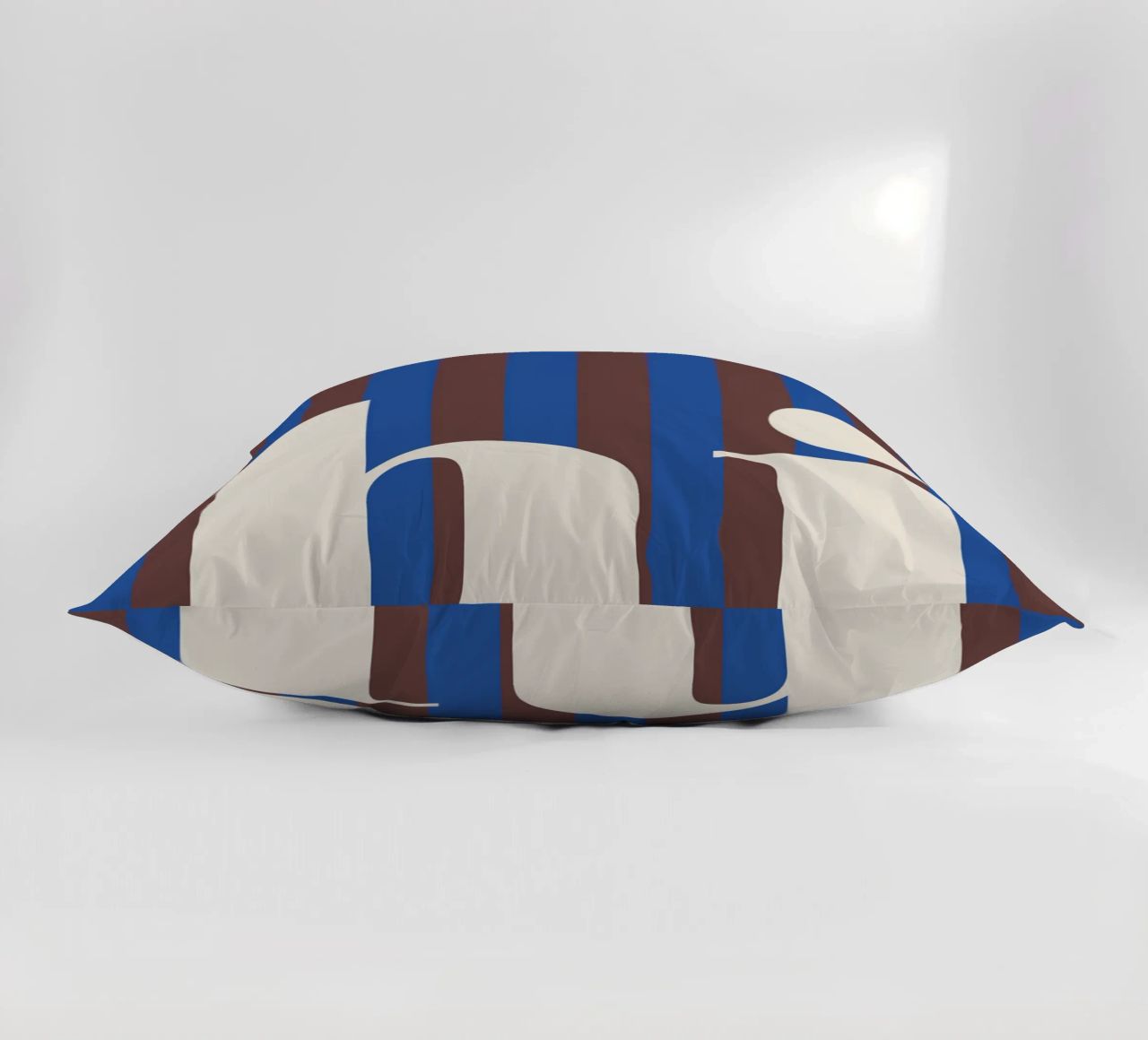 Strisce di "Ciao" cuscino da HejYouDesign
