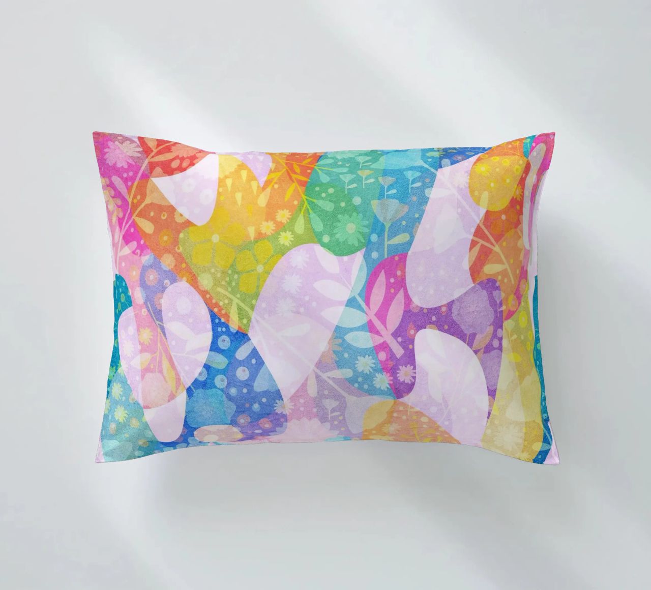 Spring Dreams Abstract pattern cuscino da lovely lines