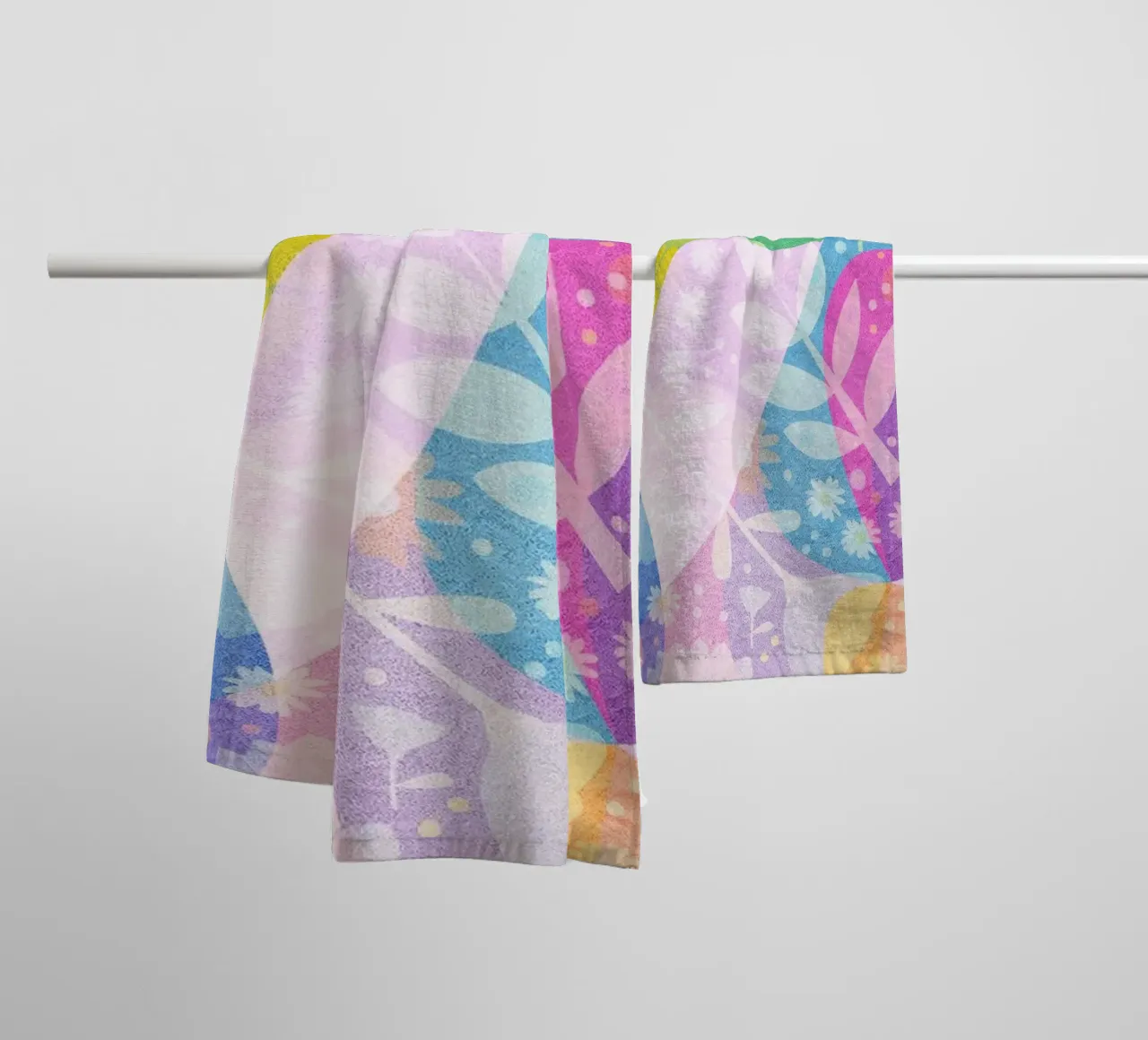 Spring Dreams Abstract pattern Handtuch von lovely lines