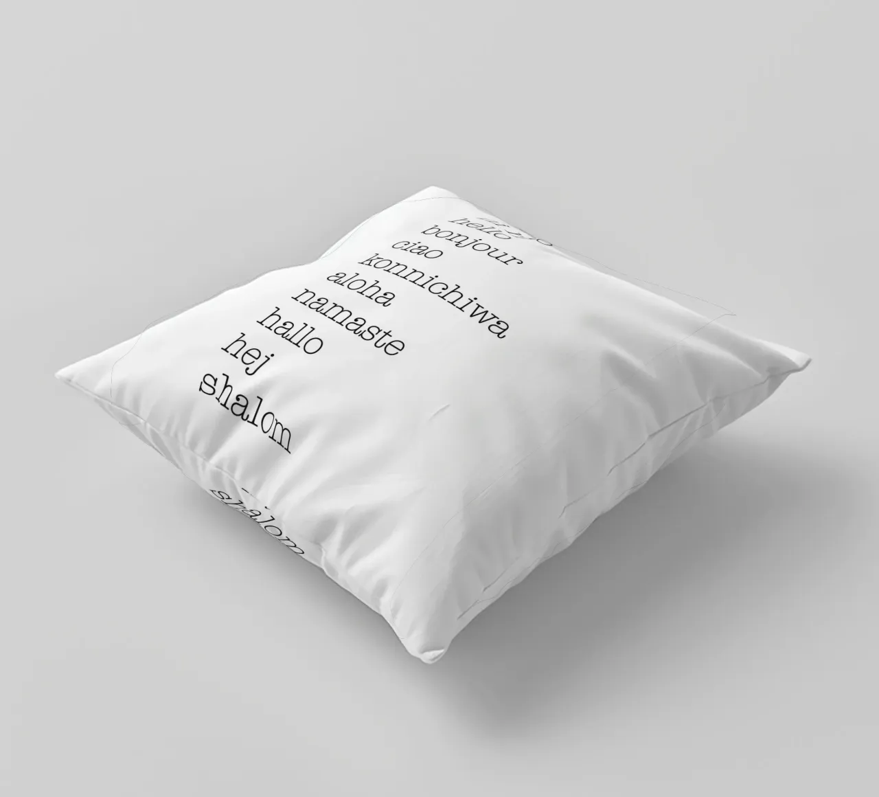 Salve in diverse lingue cuscino da NouveauPrints