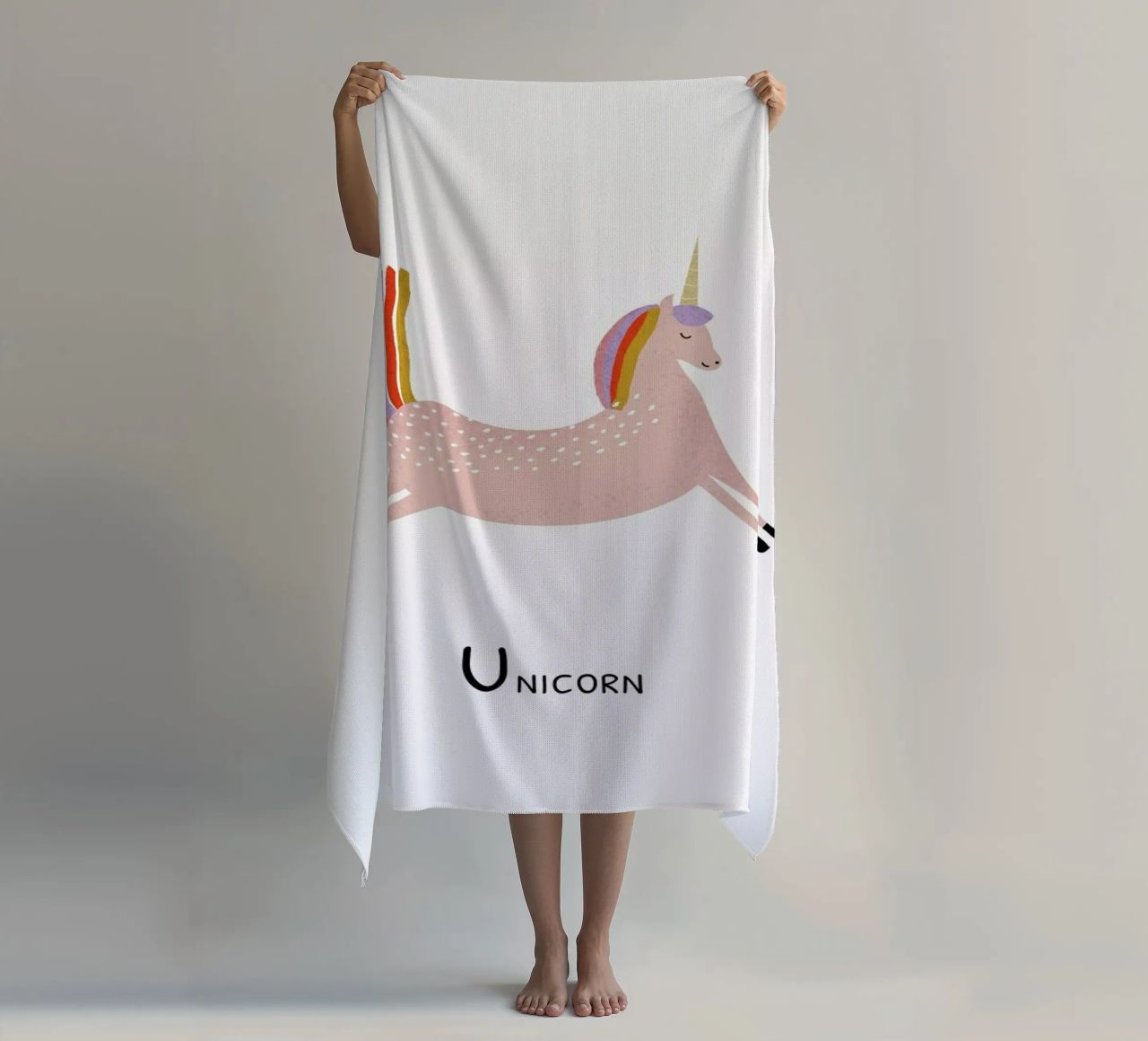 U for Unicorn telo mare da Little Flourishes