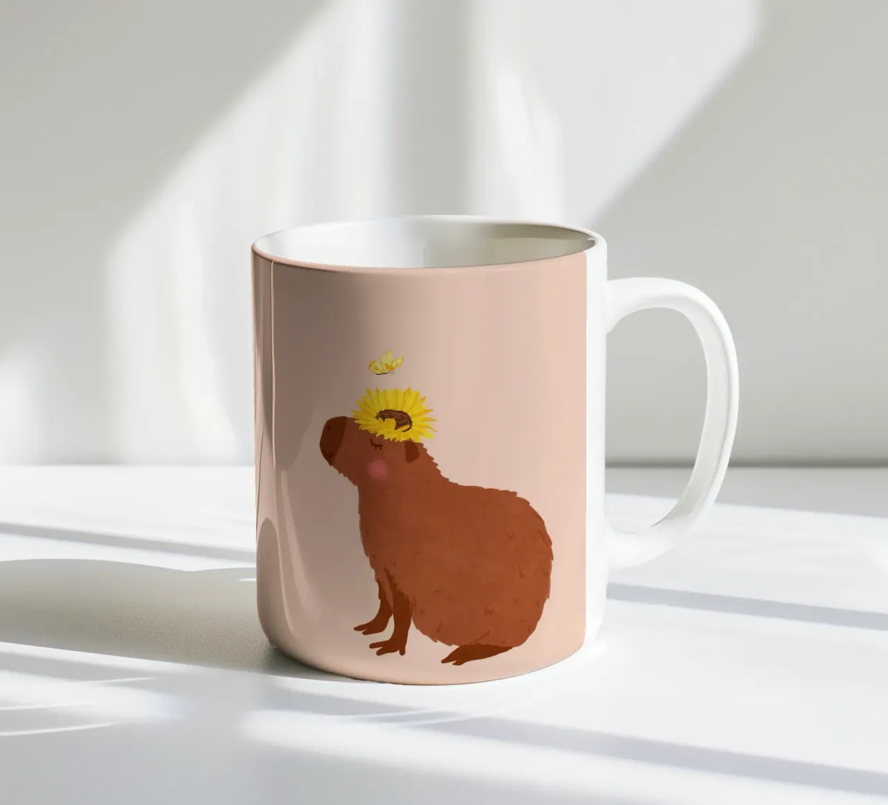 Capibara con girasole tazza in ceramica da Illustration Raissa Oltmanns