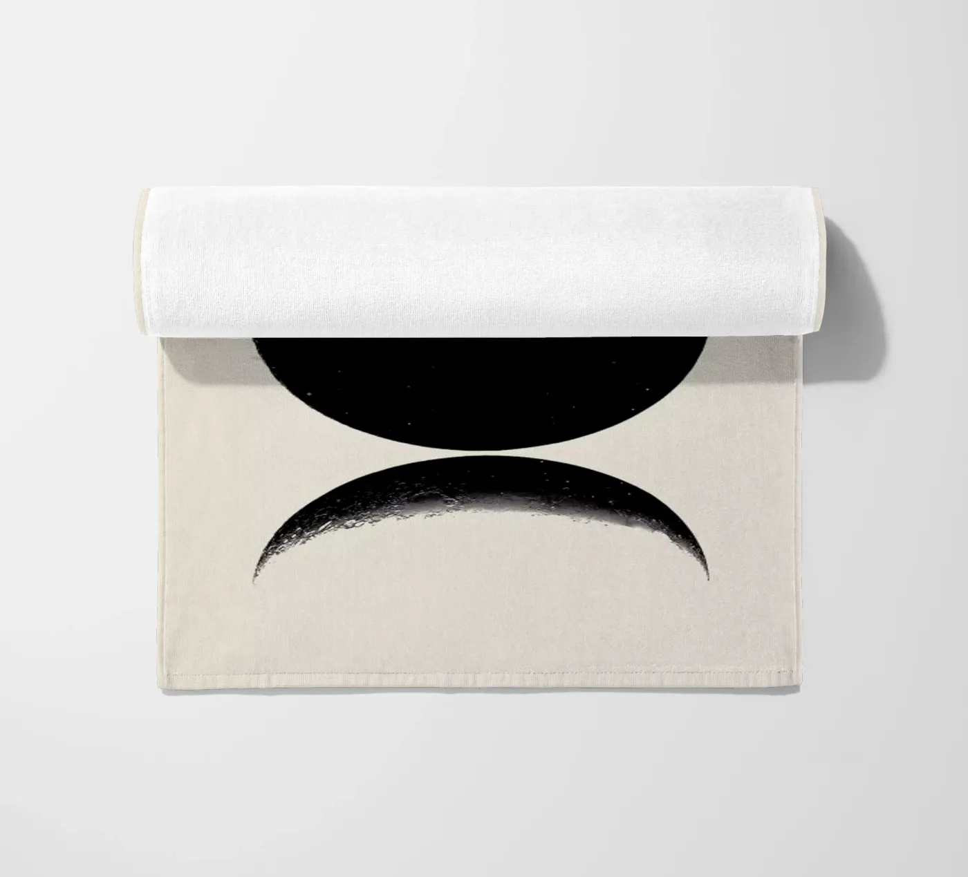 Monochrome Moon telo mare da daylight design studio