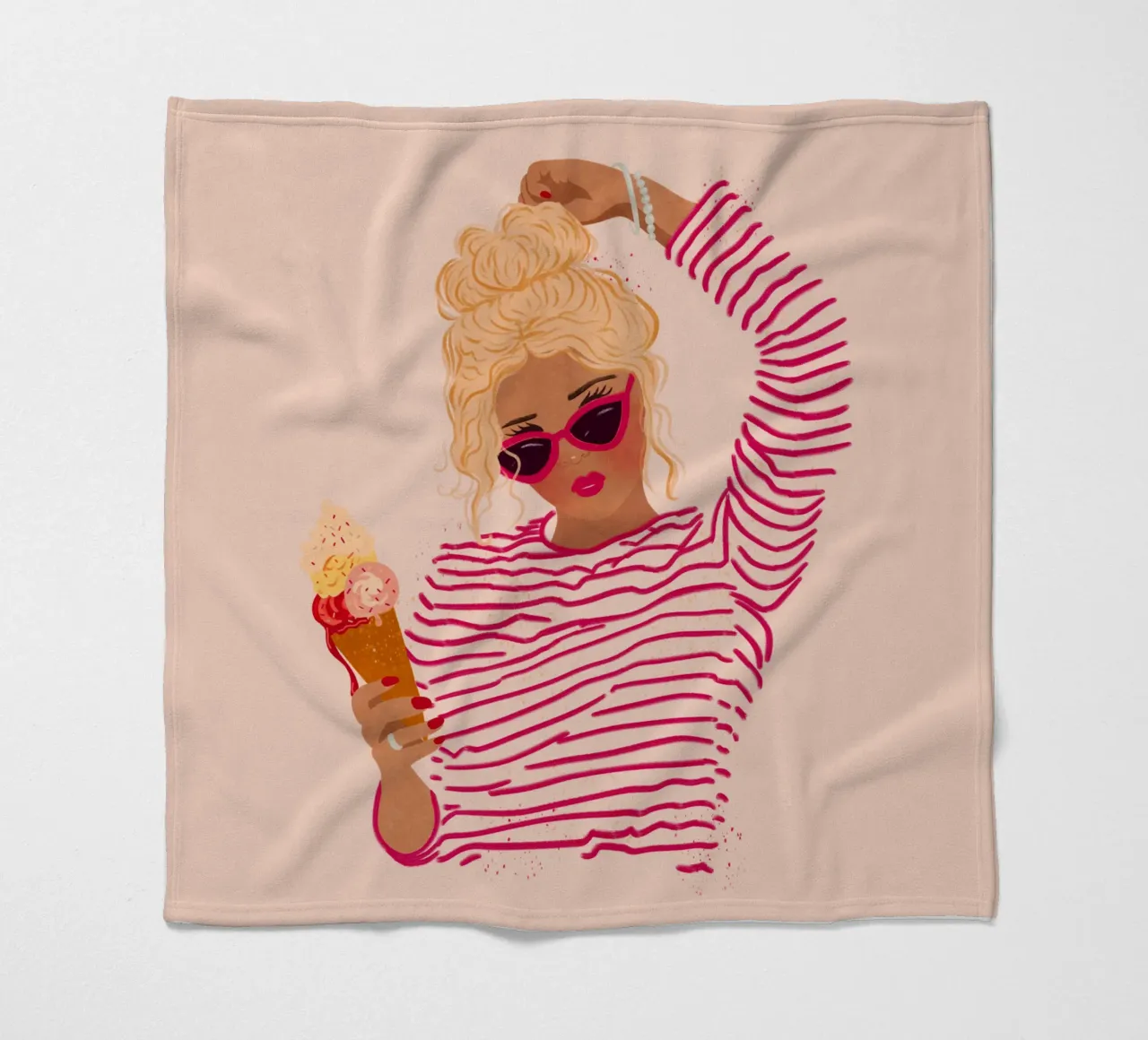 Ragazza a righe con gelato coperta in pile da Illustration Raissa Oltmanns