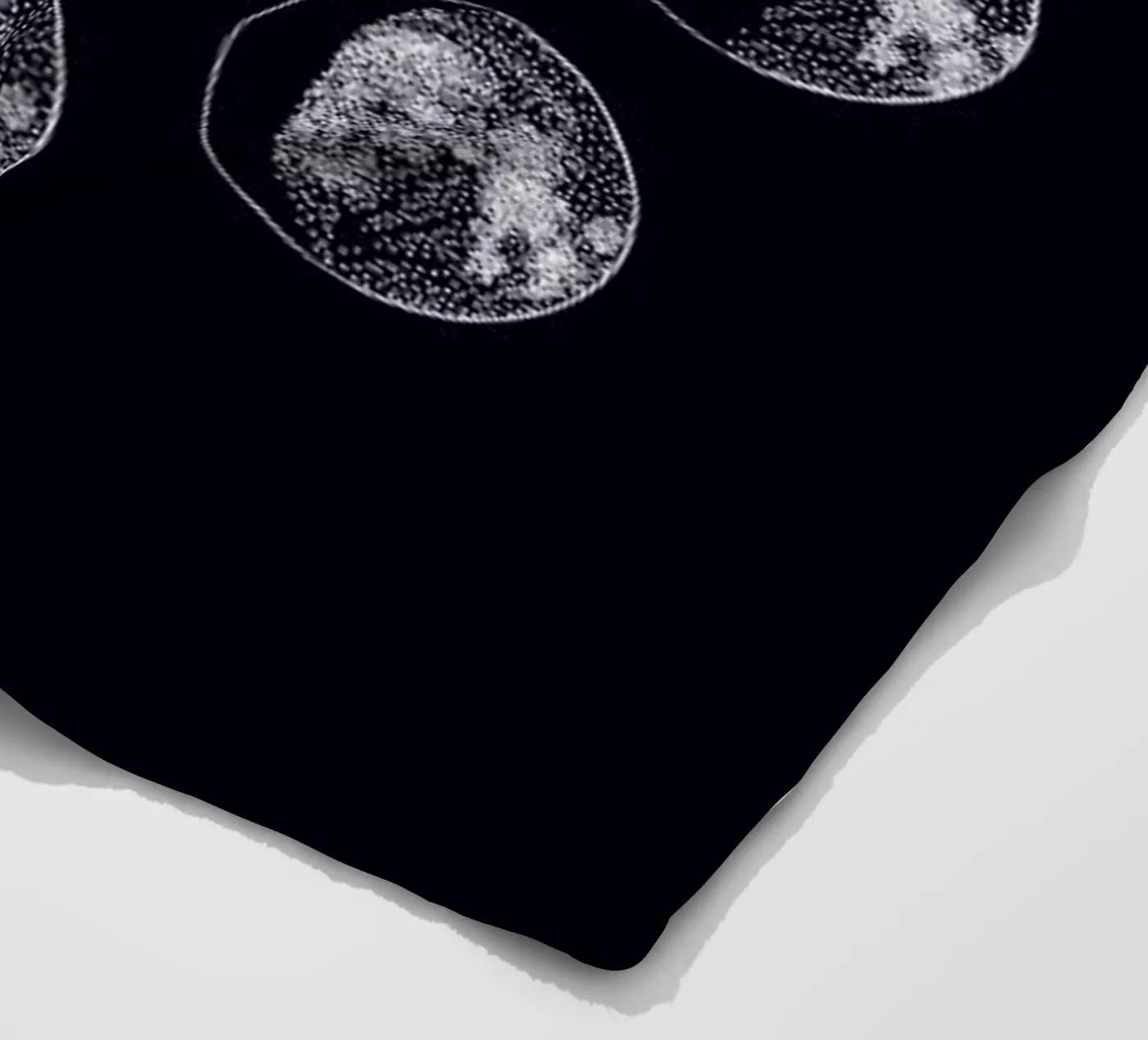 Blue Moons Fleecedecke von daylight design studio