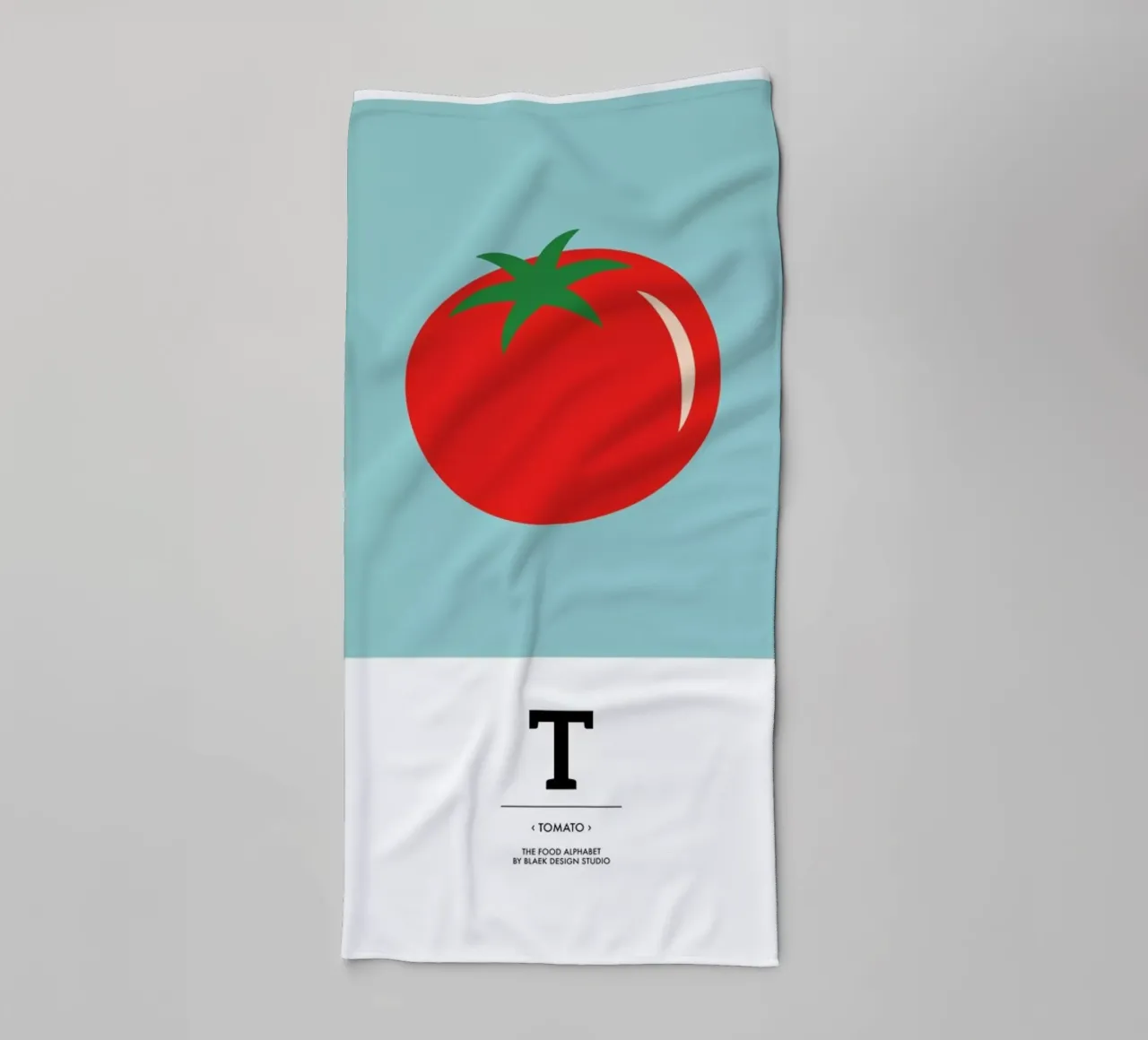 „The Food Alphabet“ - T like Tomato asciugamano da bagno da BLAEK Design Studio