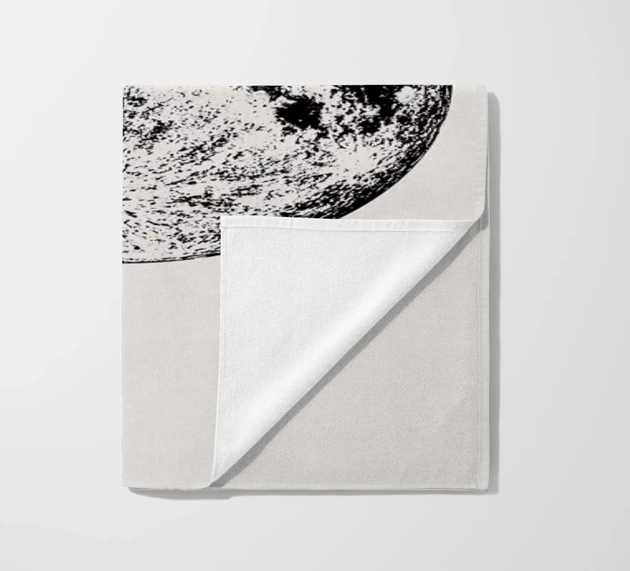 Lunar product.type.towel-beach common.byCreator daylight design studio