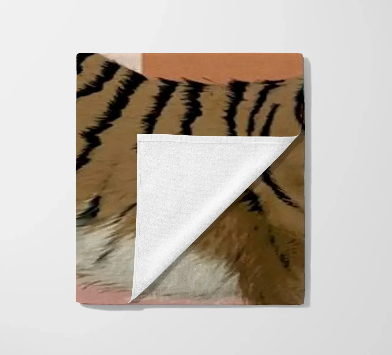 Easy Tiger telo mare da Laura Graves