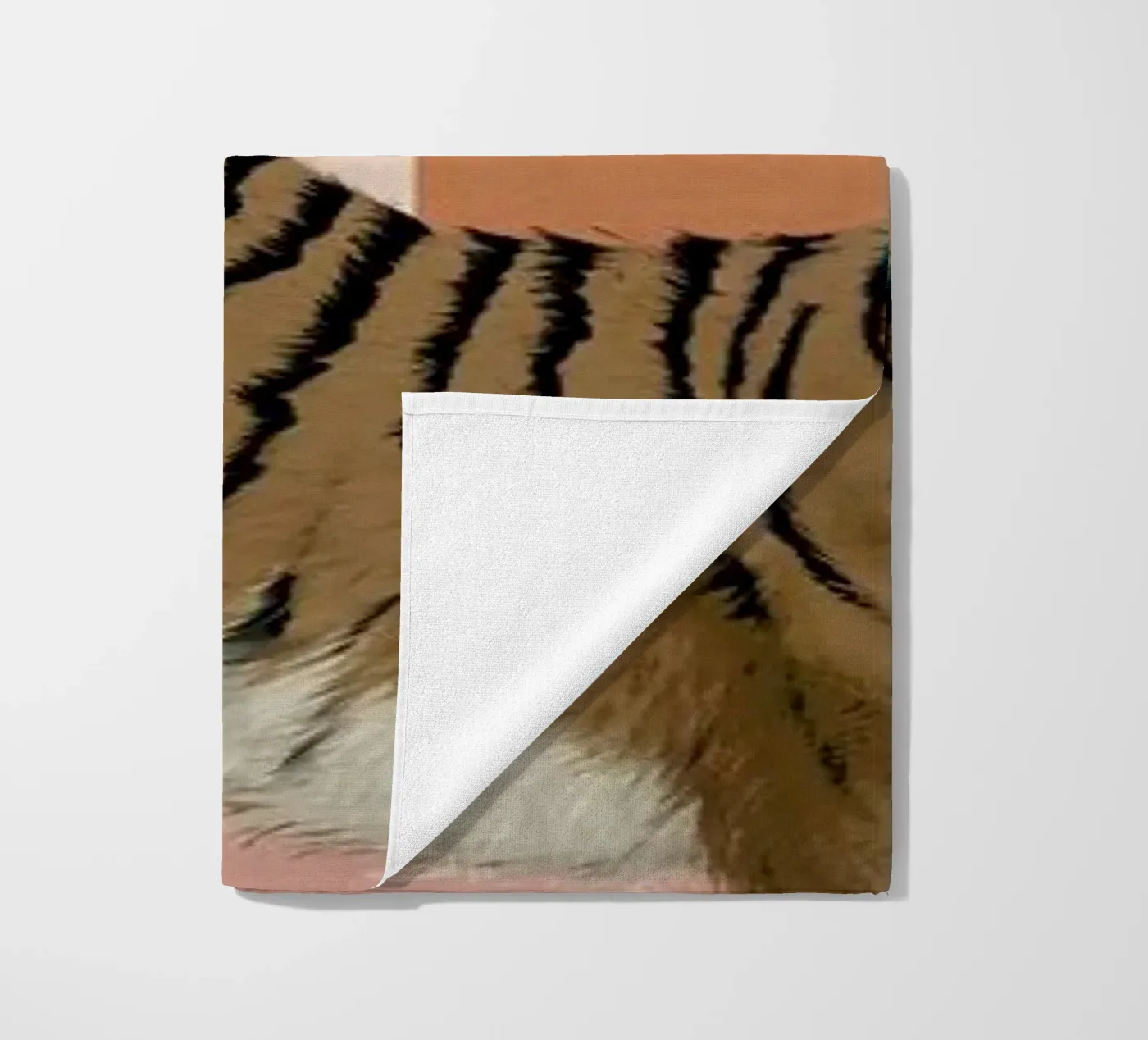 Easy Tiger telo mare da Laura Graves