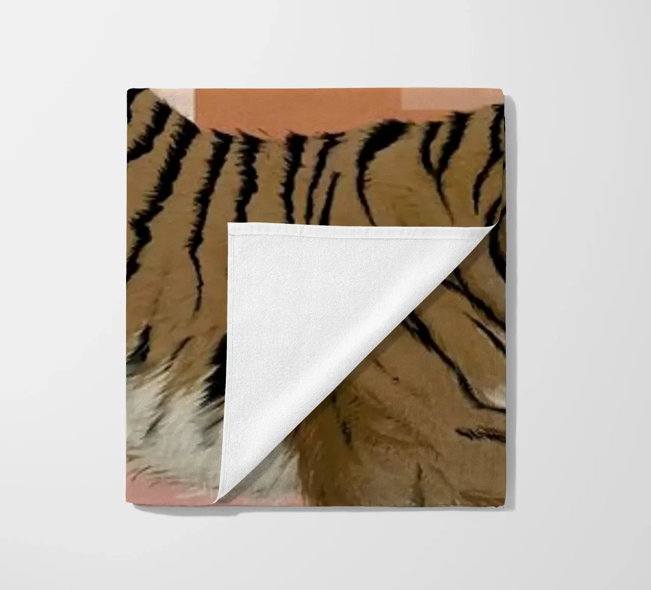 Easy Tiger telo mare da Laura Graves