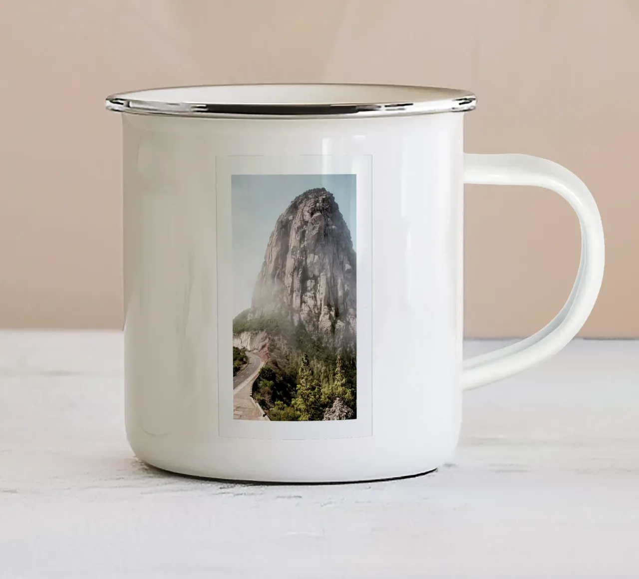 San Sebastian tazza in smalto da METROPOLIS